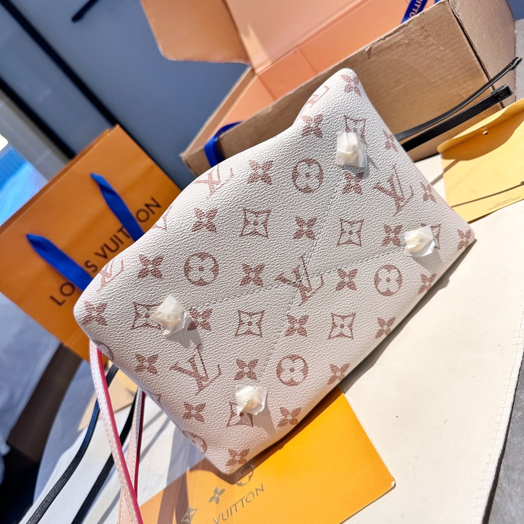 LV-BAG817