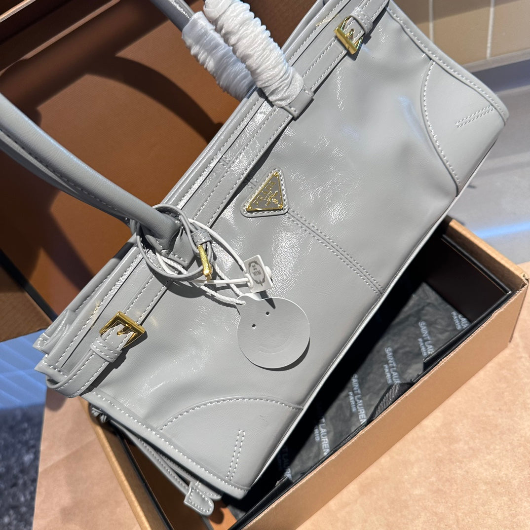 PRADA-748