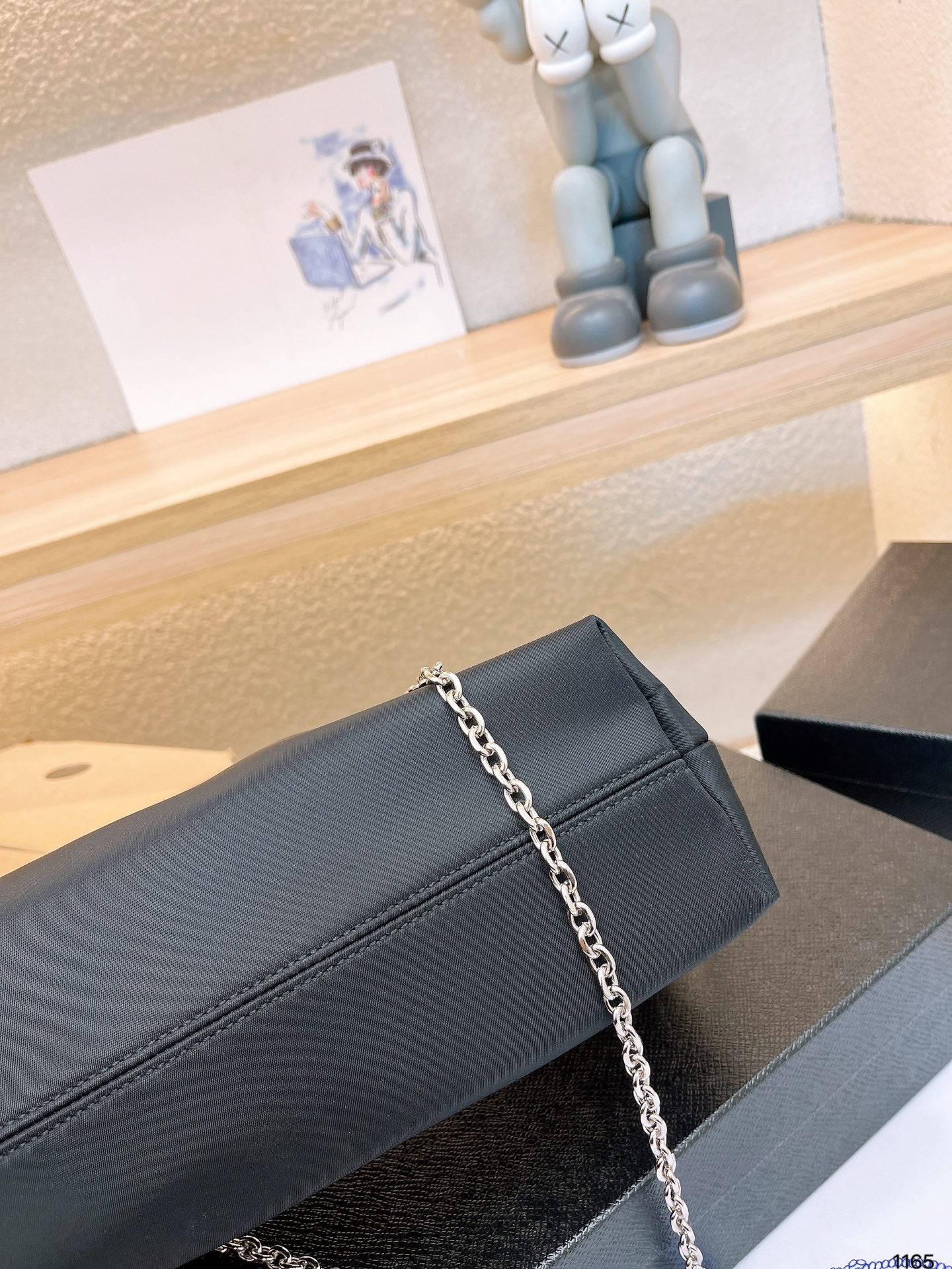 PRADA-562