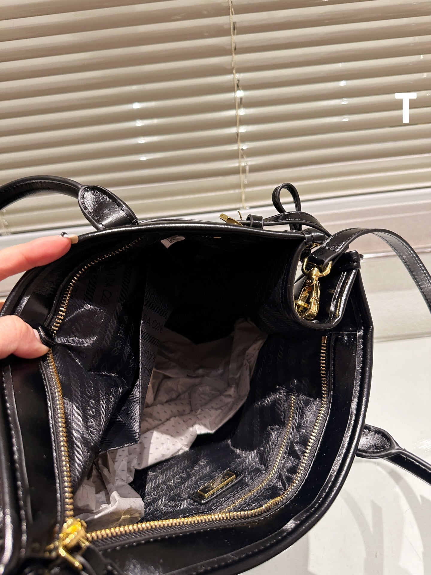PRADA-720