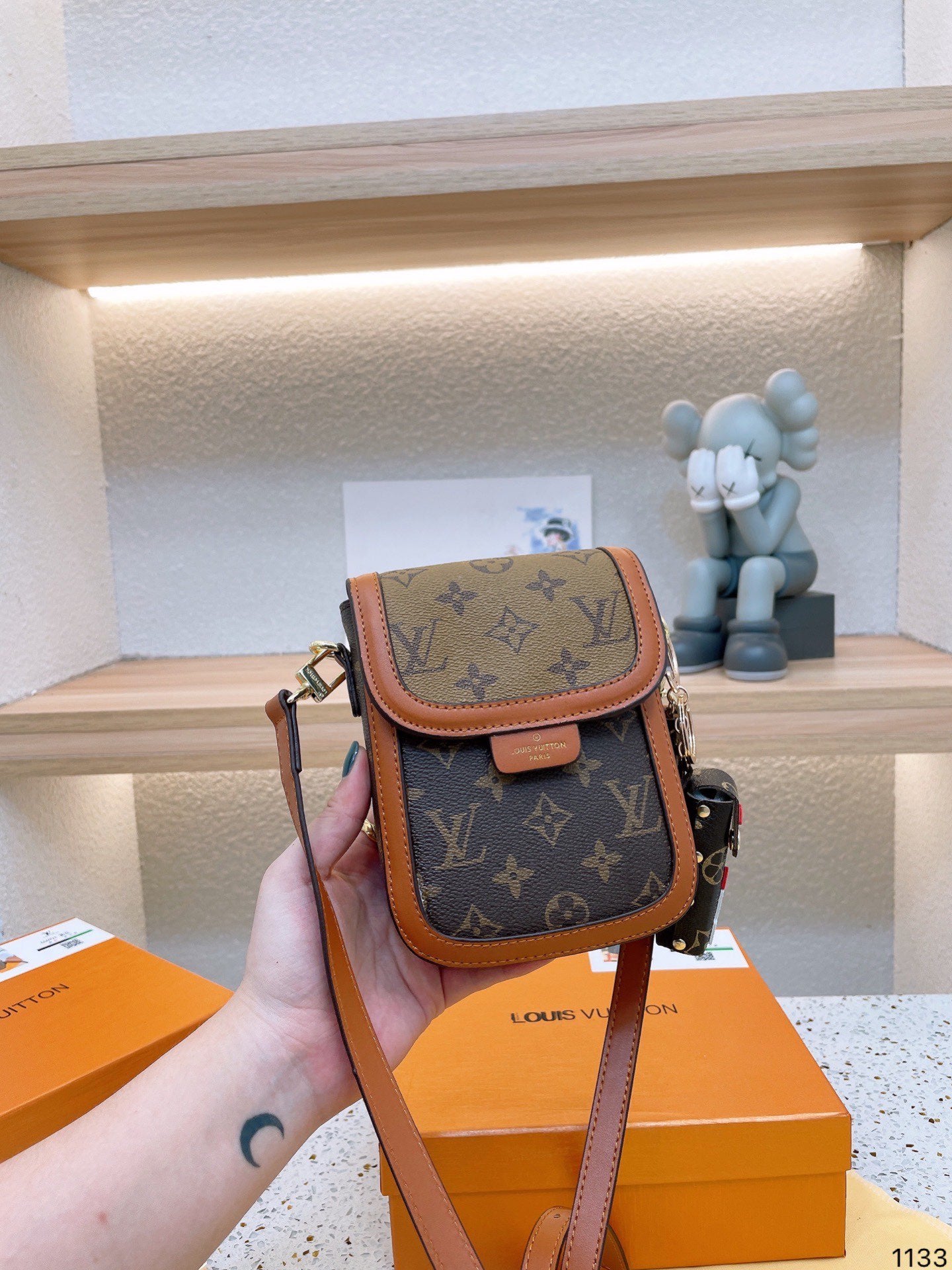 LV-BAG271
