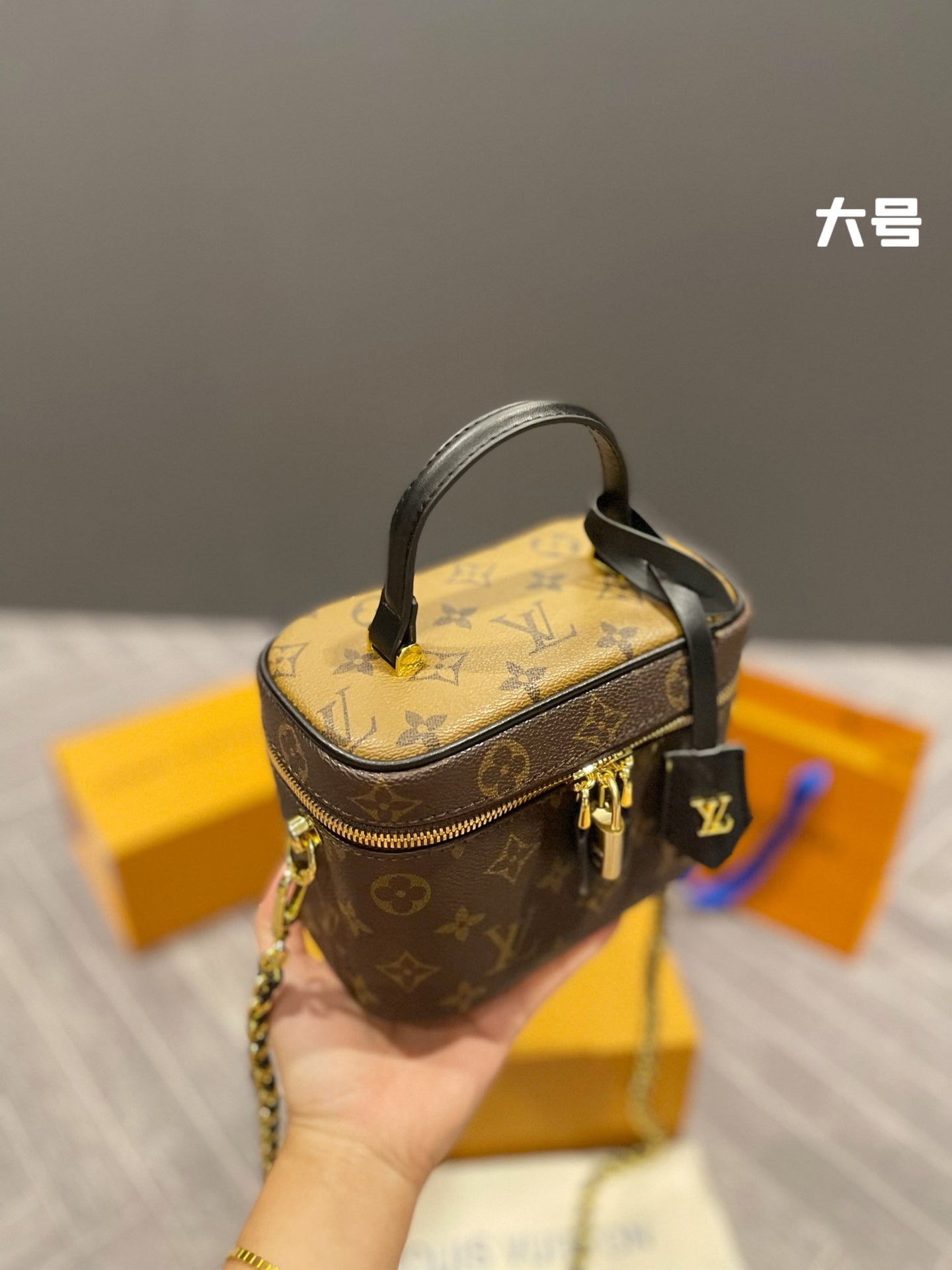 LV-BAG294