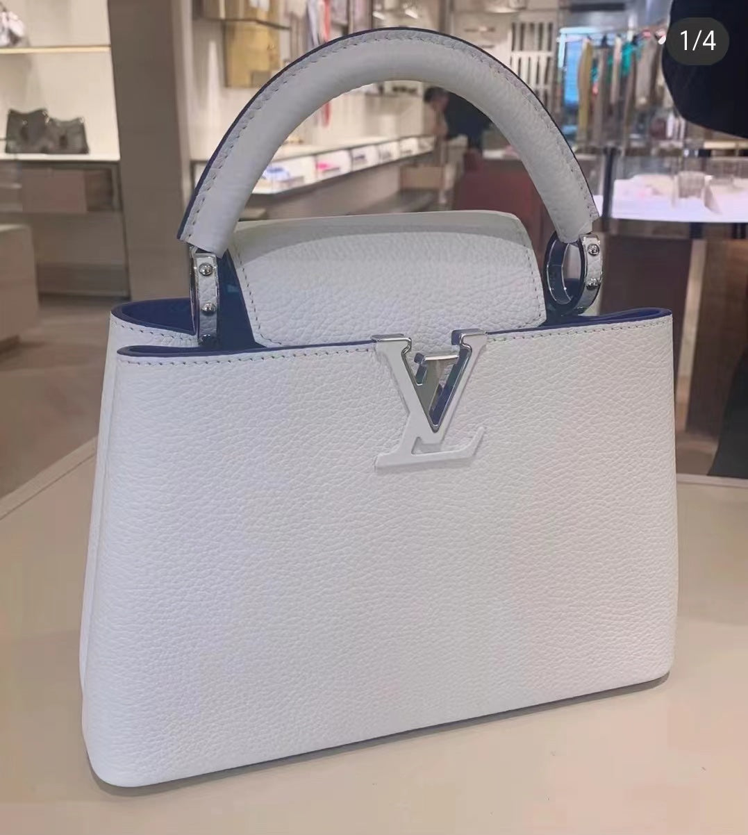 LV-BAG329