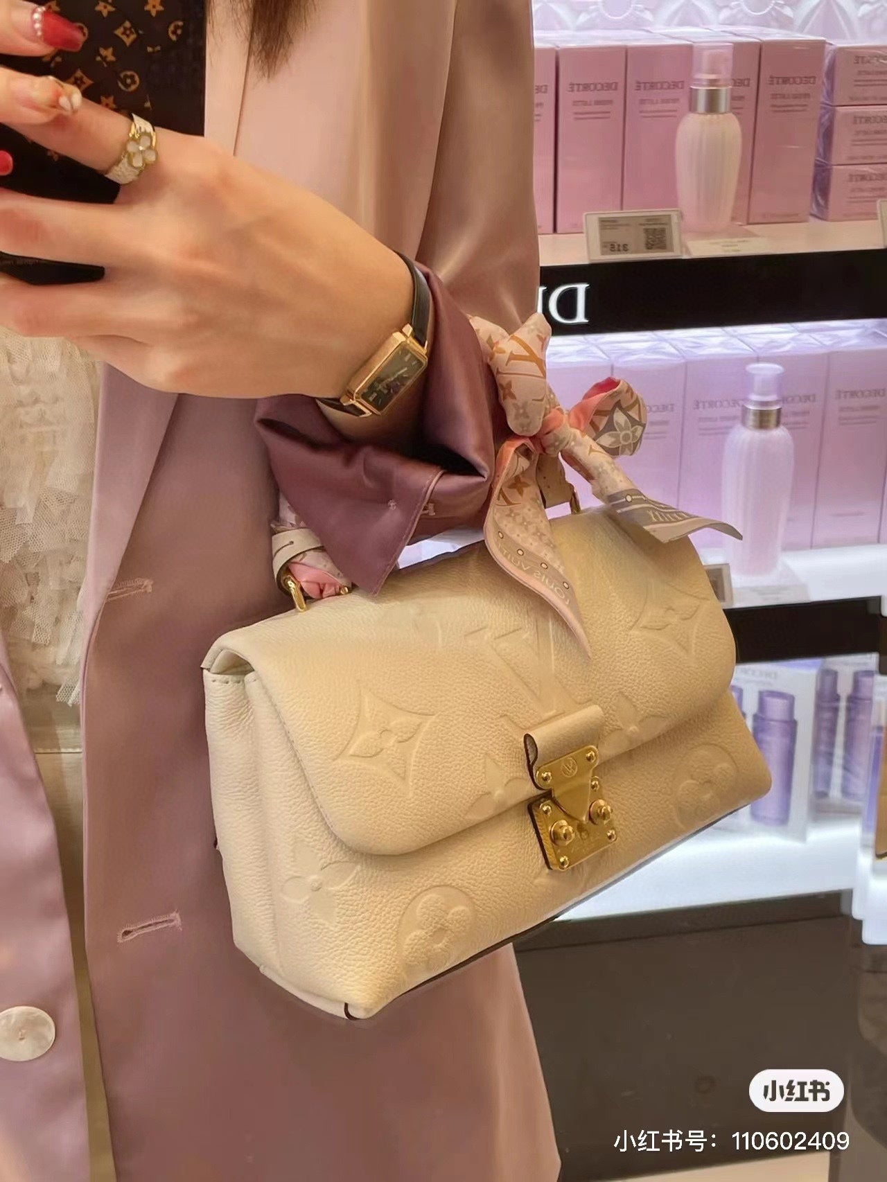 LV-BAG407