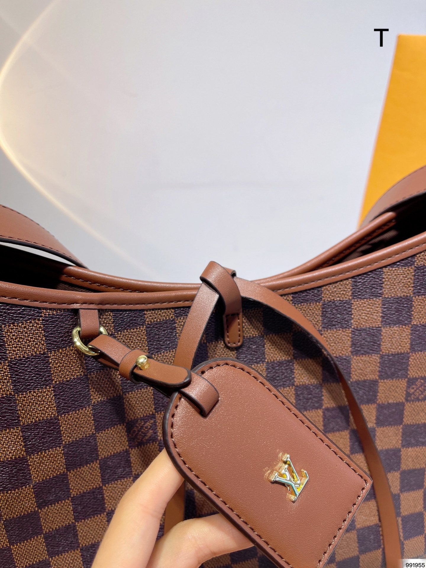 LV-BAG430