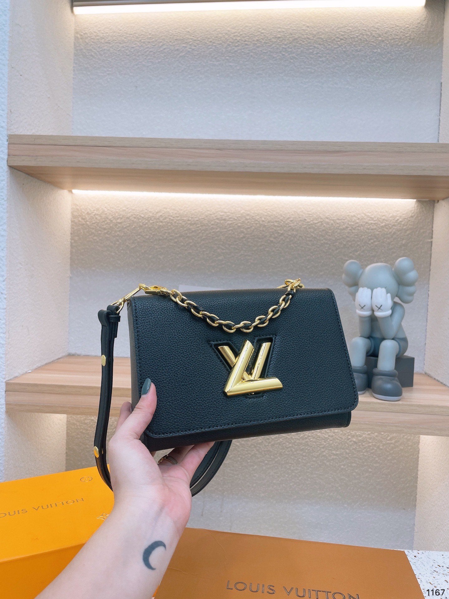 LV-BAG223