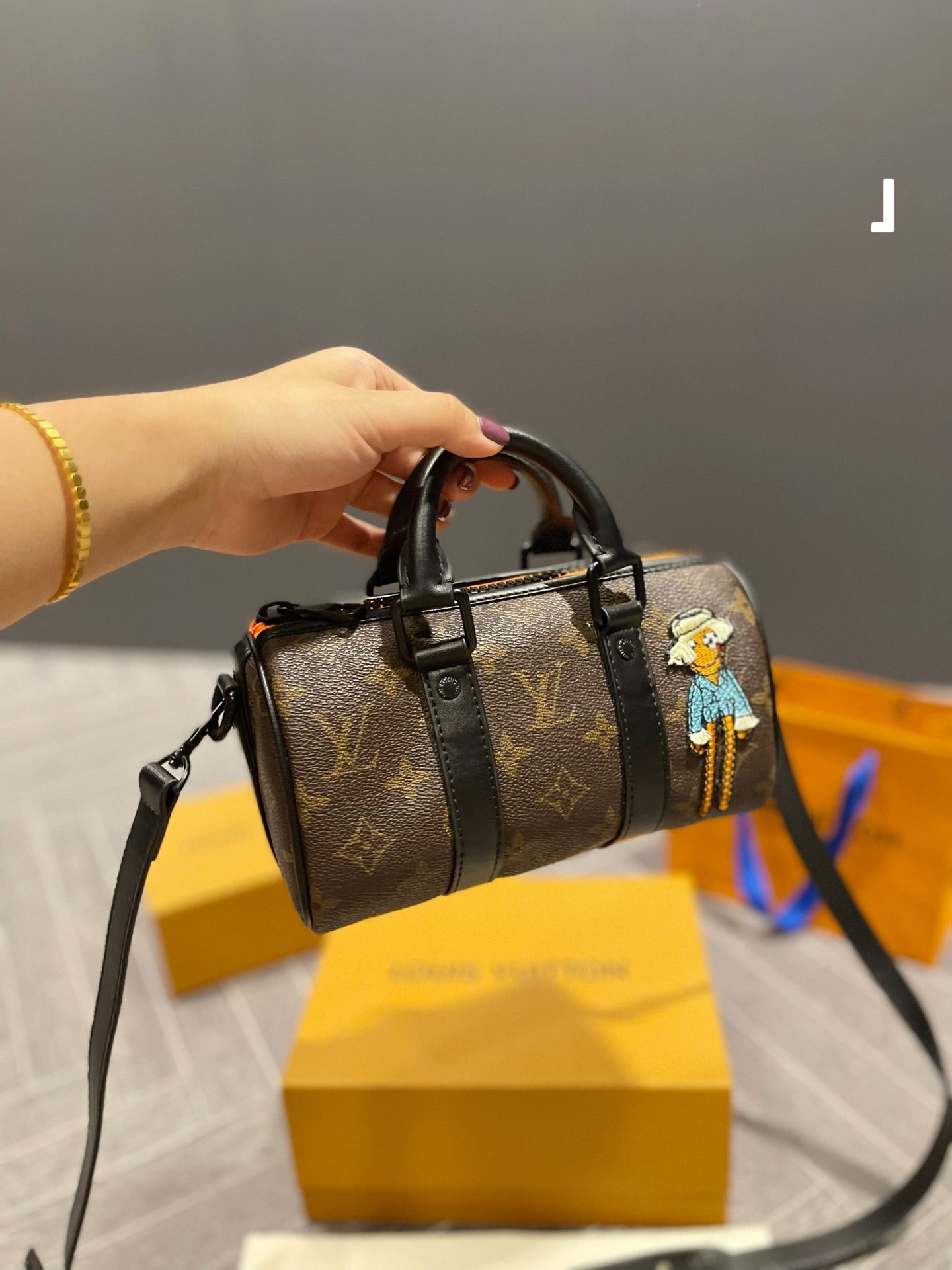 LV-BAG108