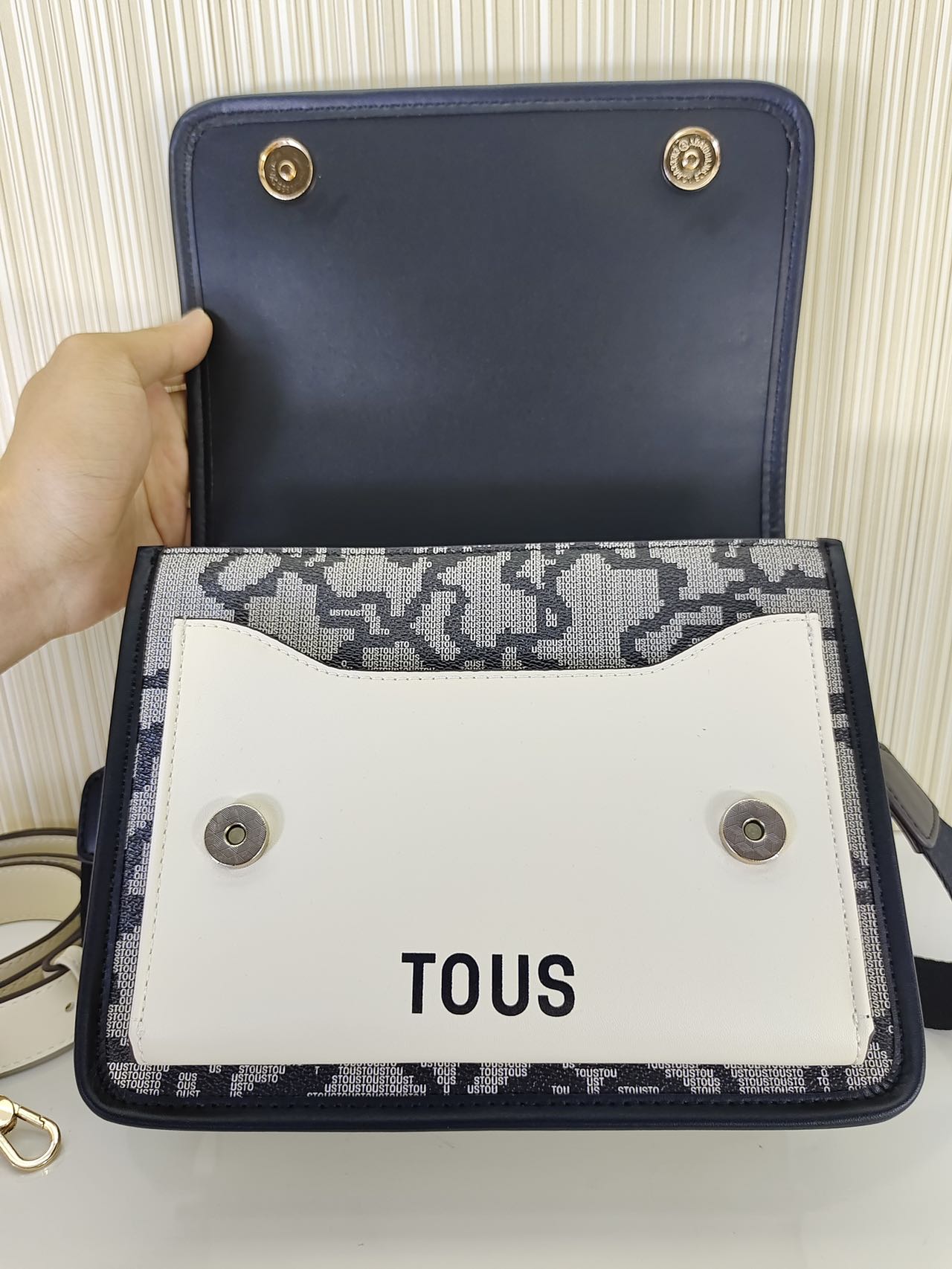 TO-BAG122