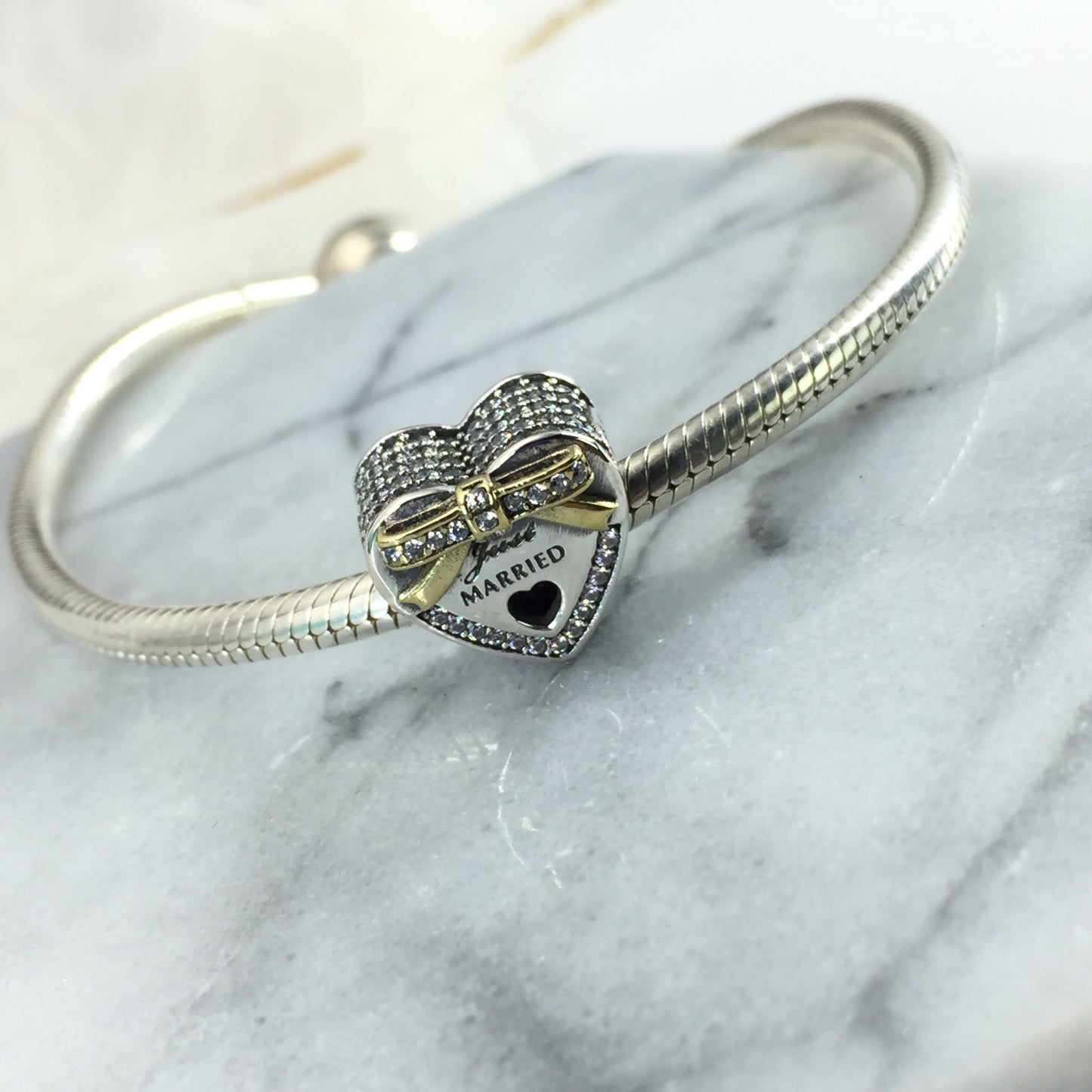 792083CZ