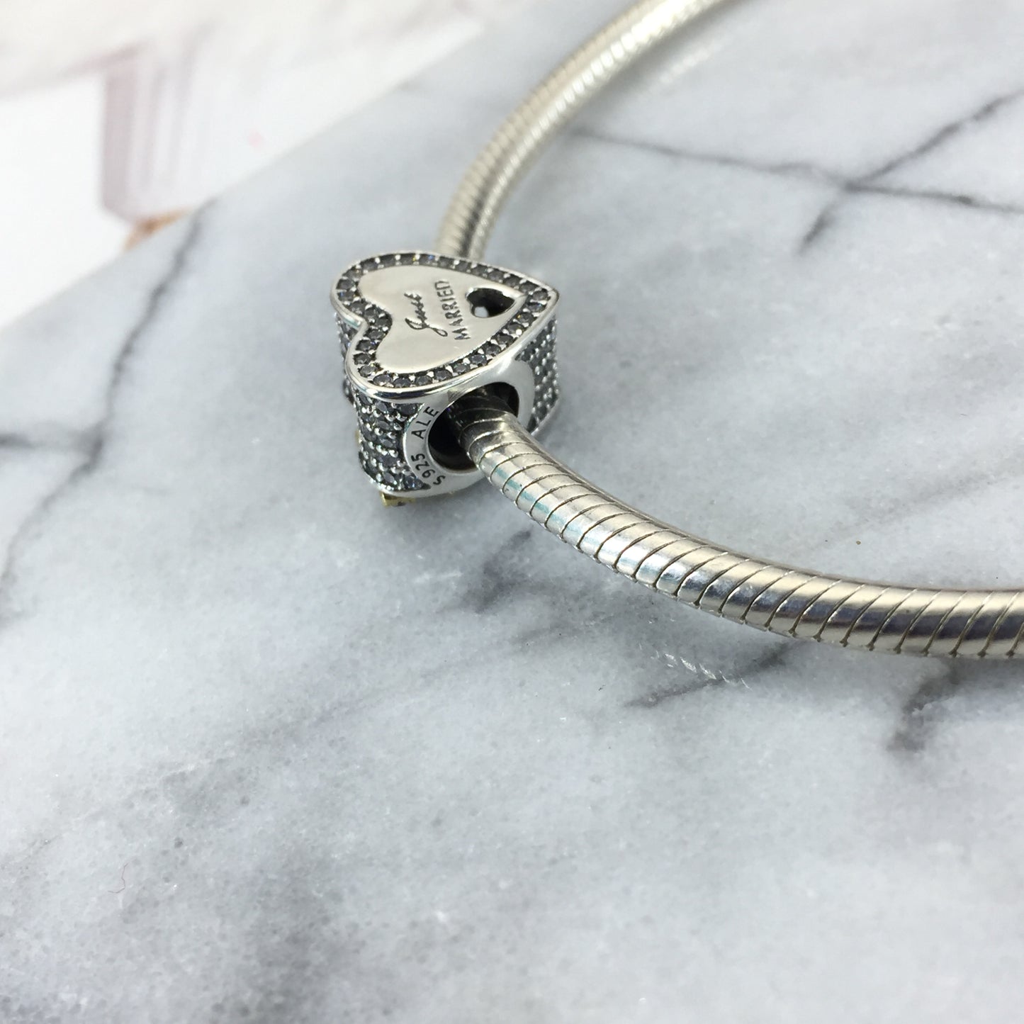 792083CZ
