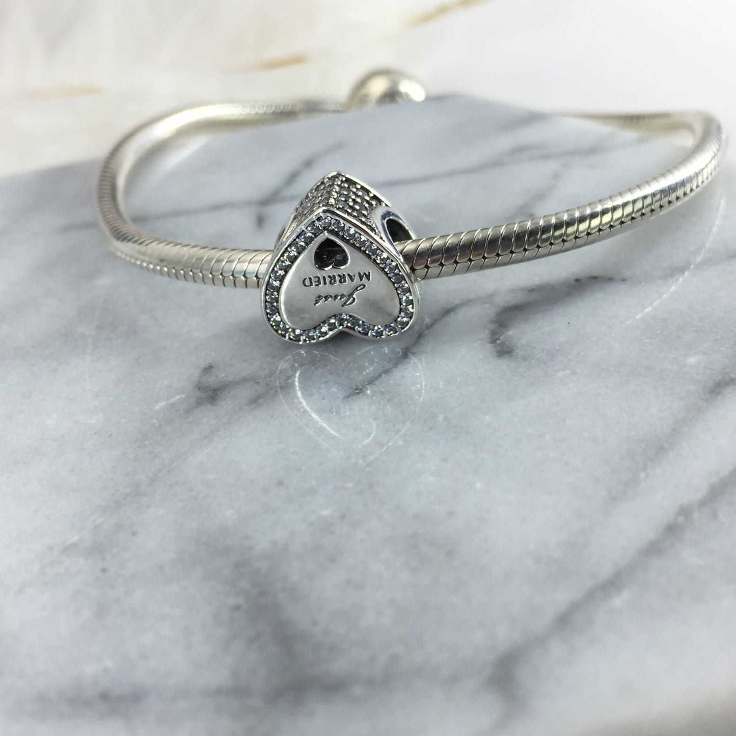 792083CZ