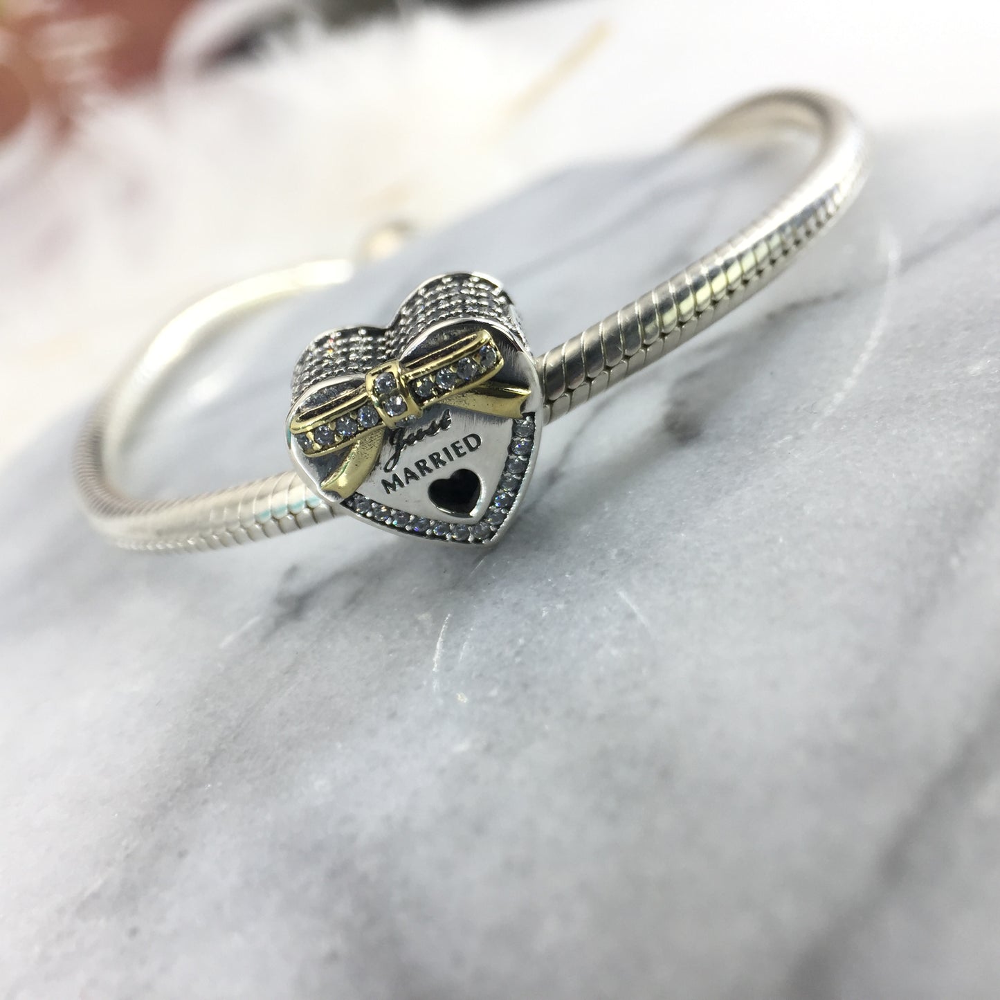 792083CZ