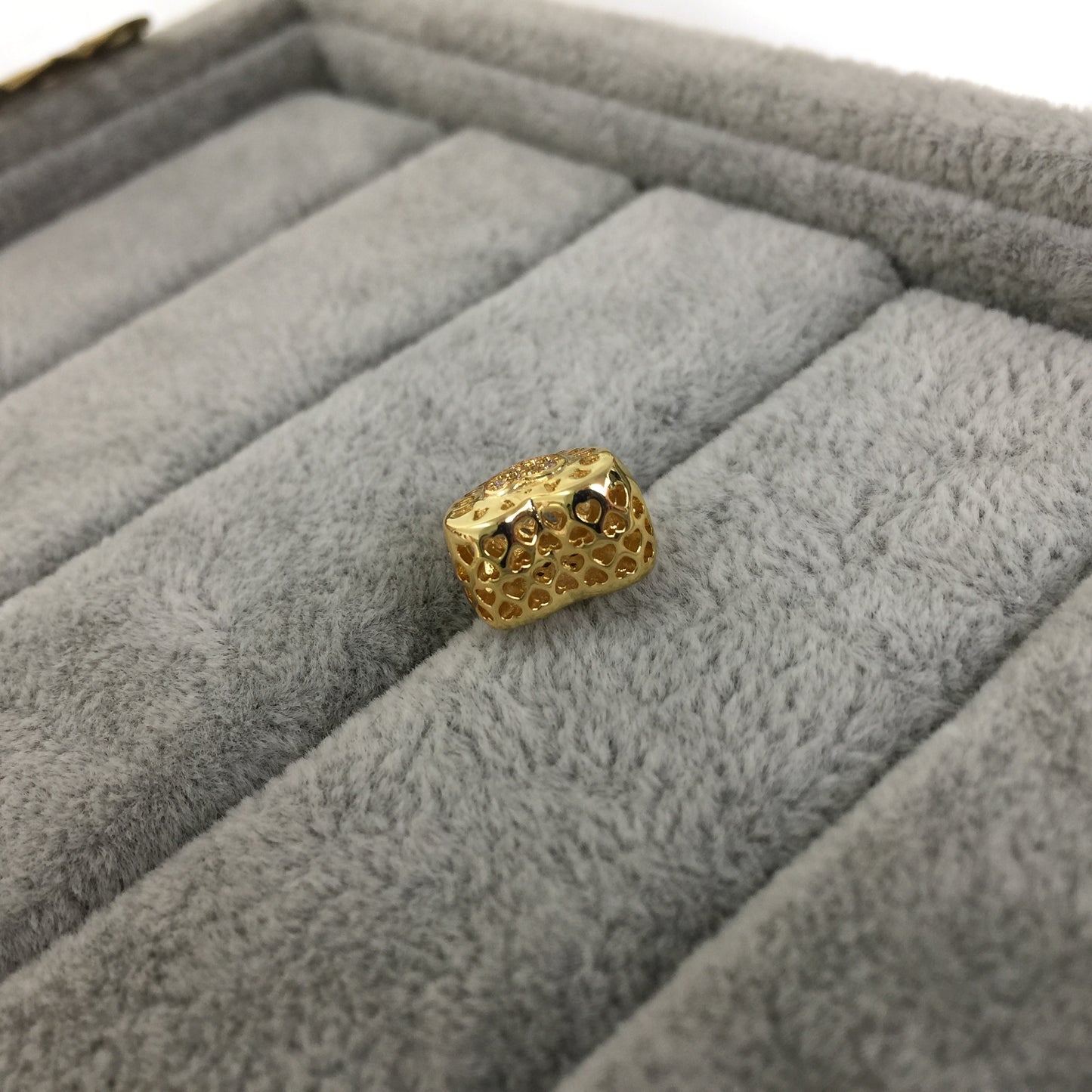 767375CZ