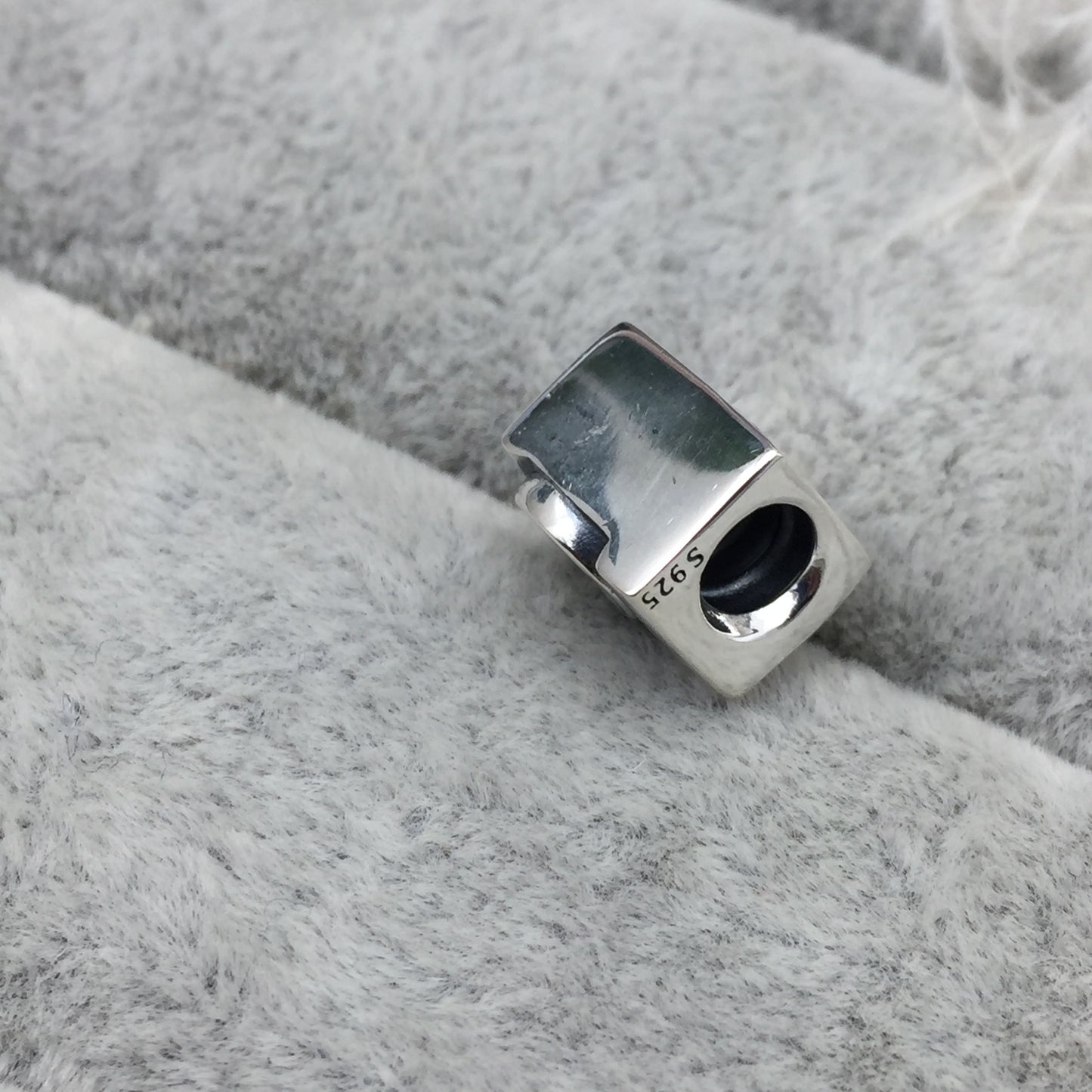 790961