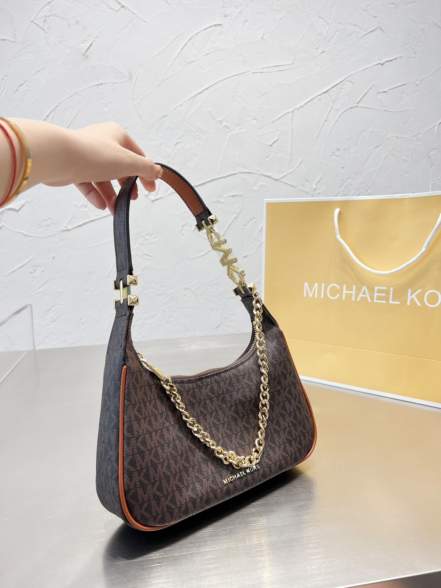 MK-BAG009