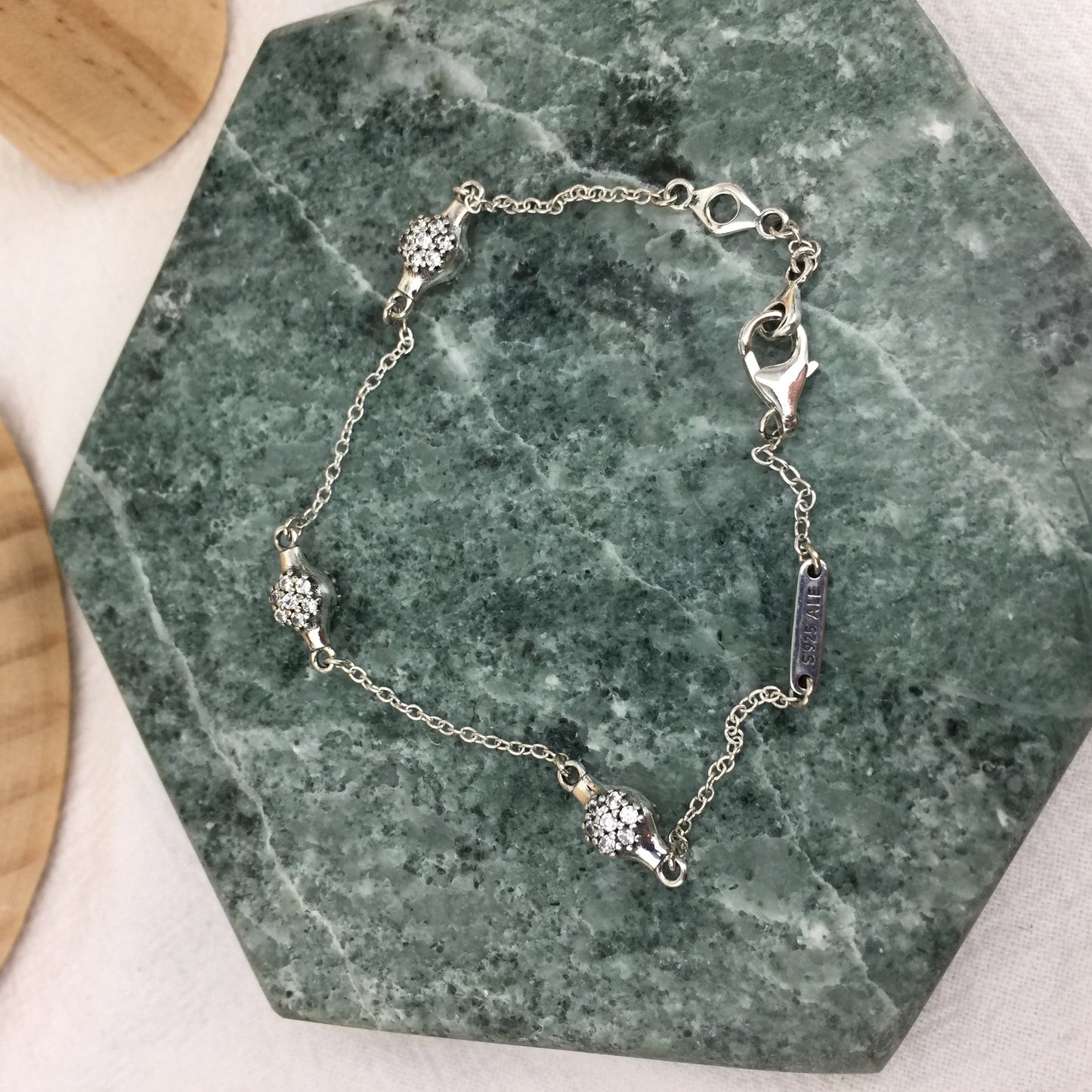 597354CZ