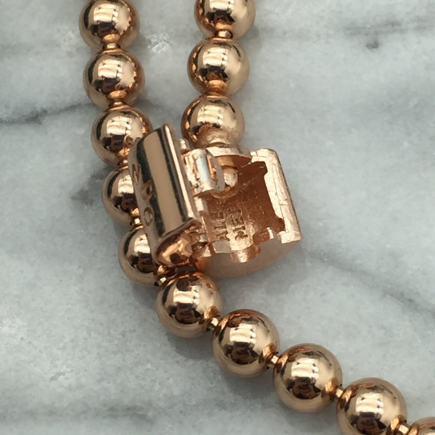 588342CZ