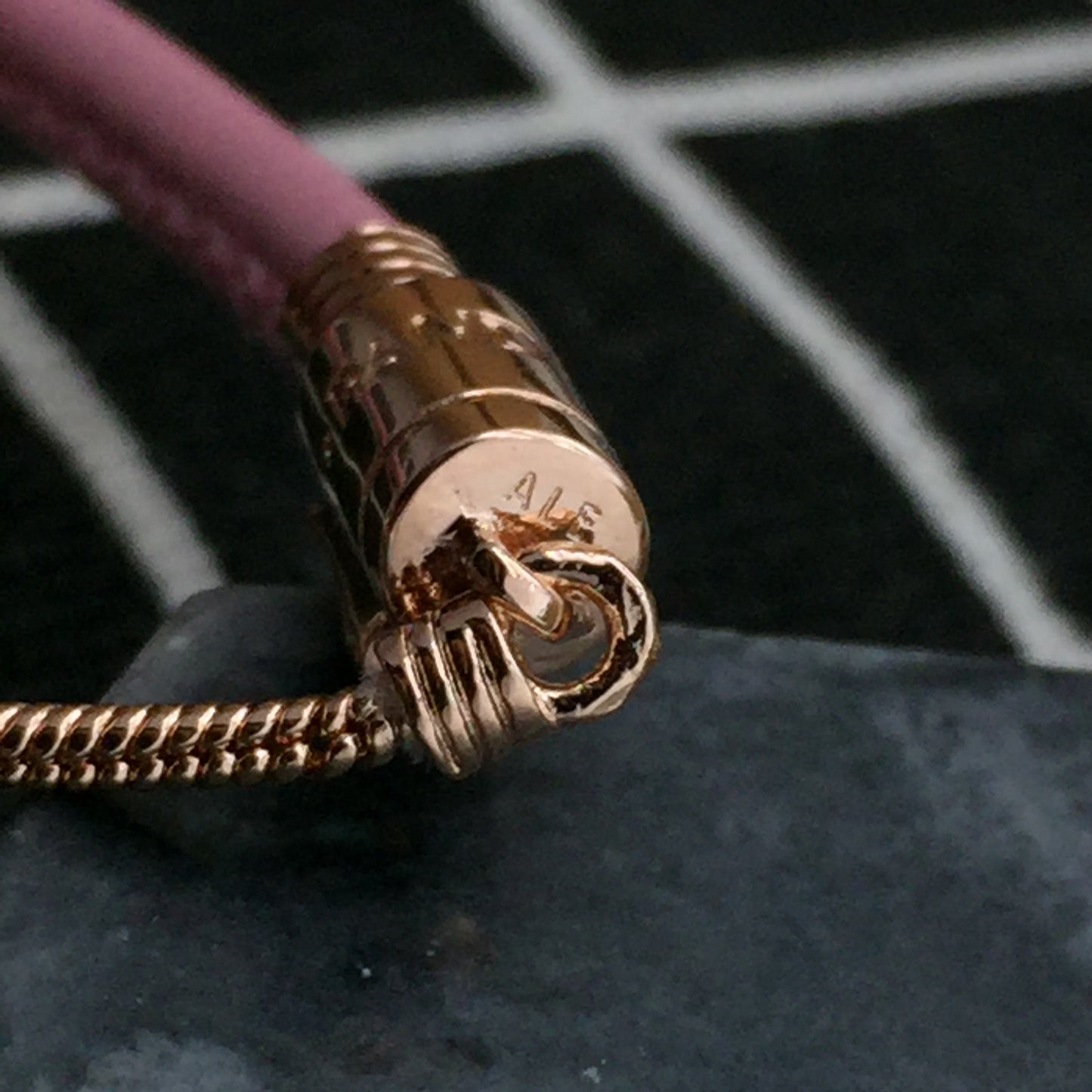 589002C01