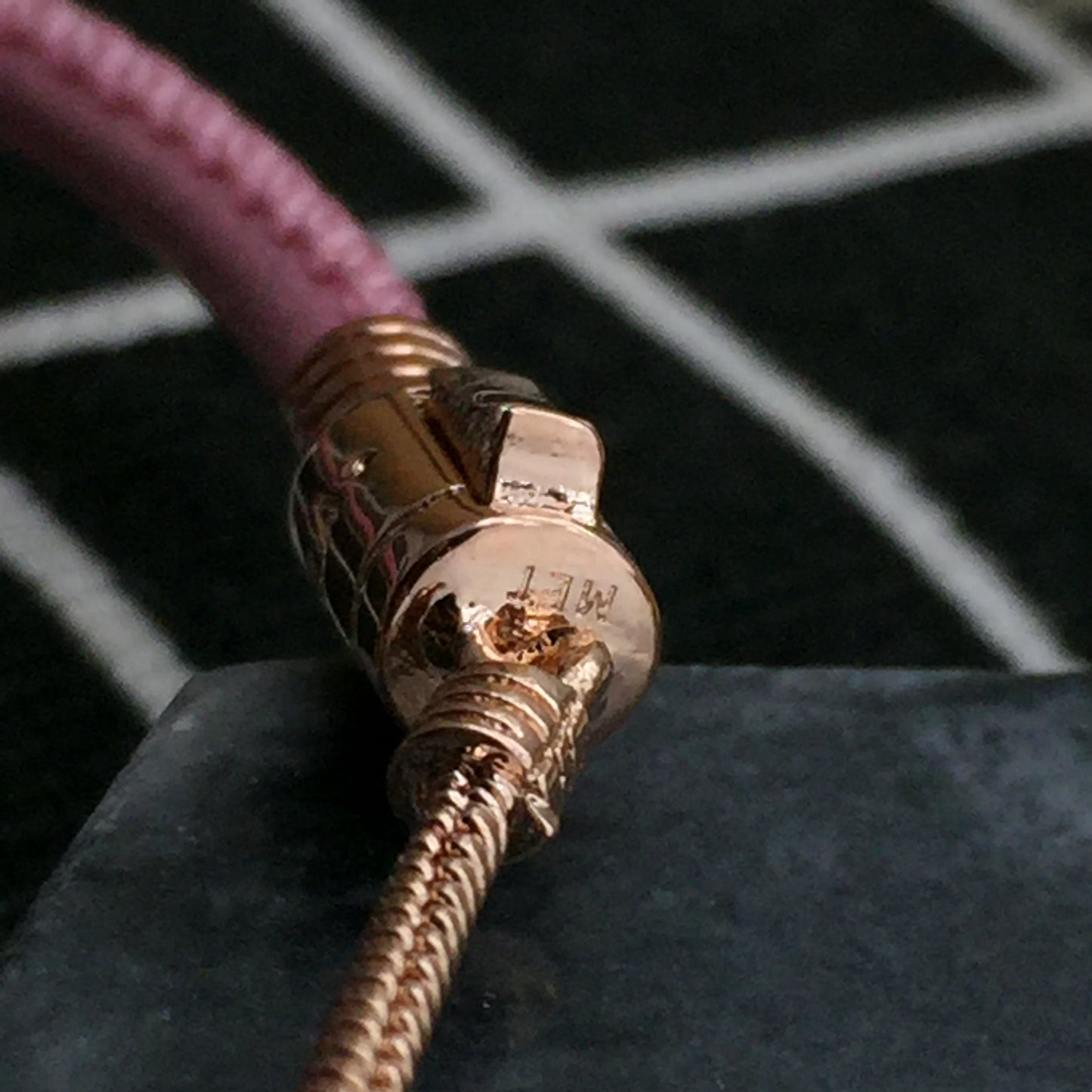 589002C01