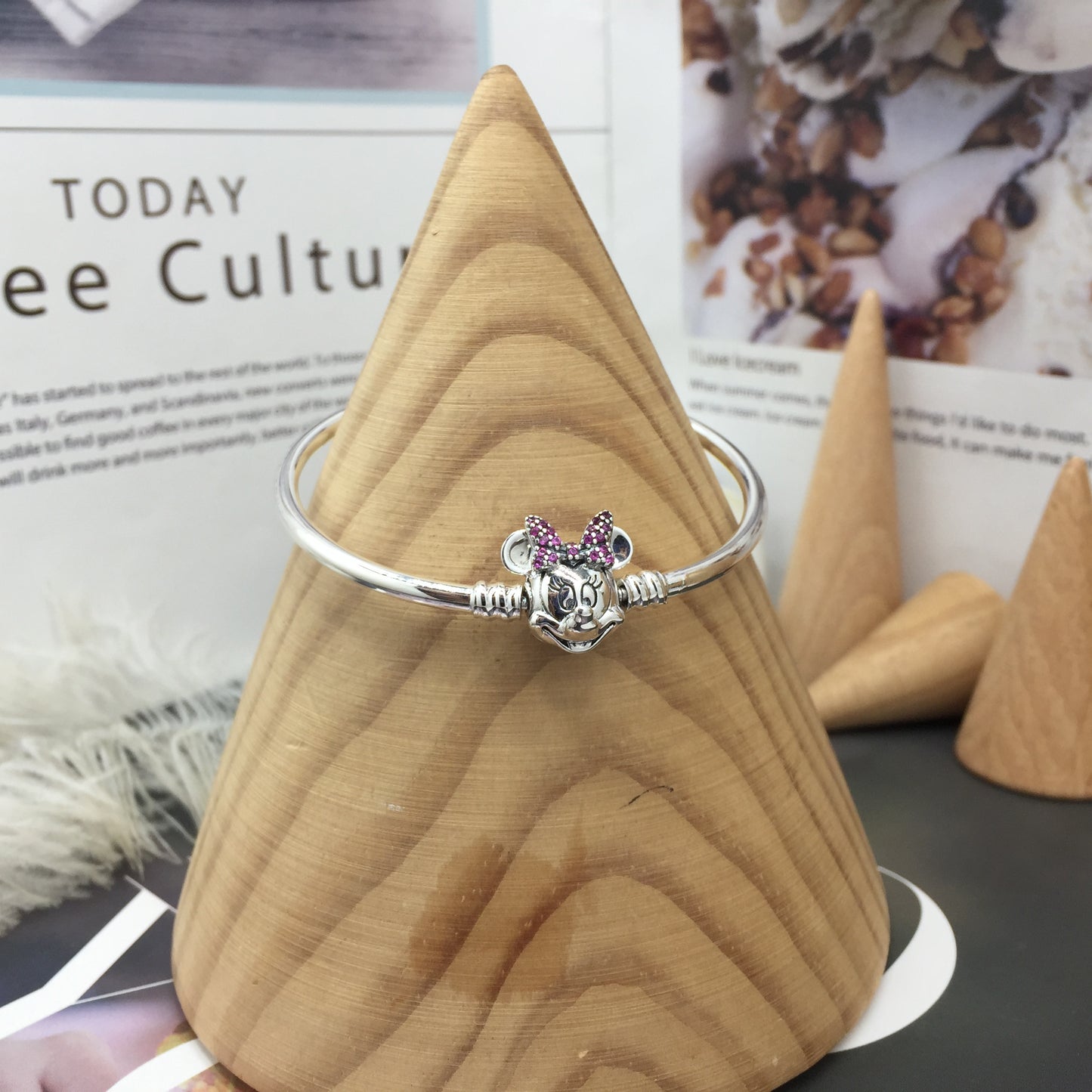 597722CZ