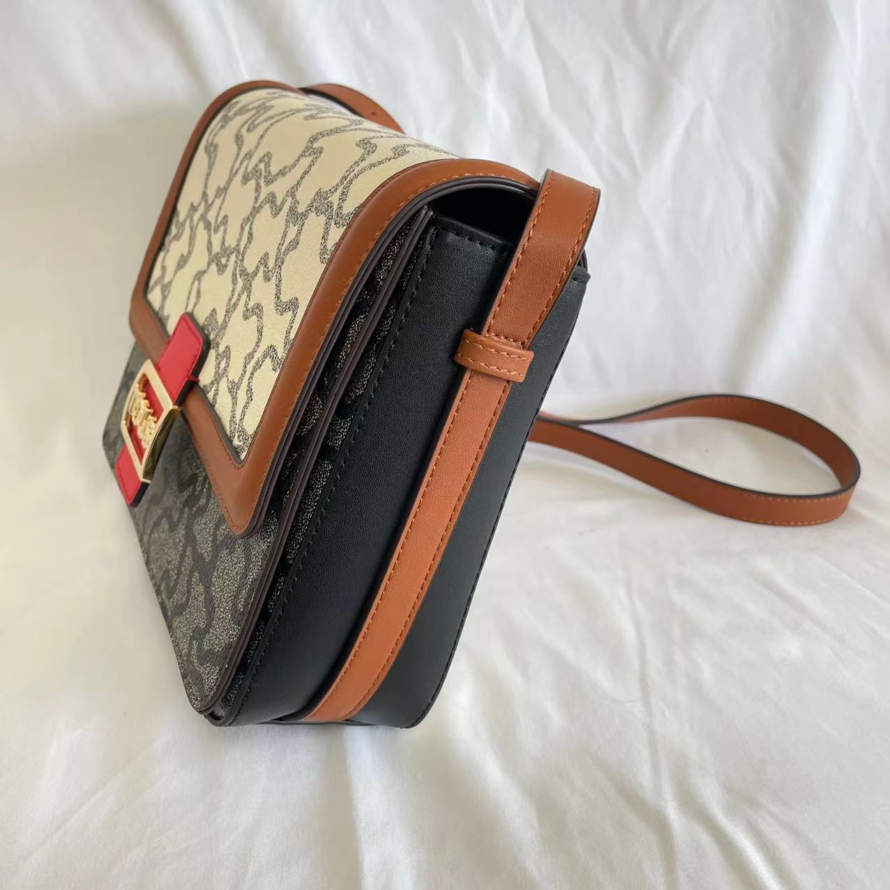 TO-BAG077