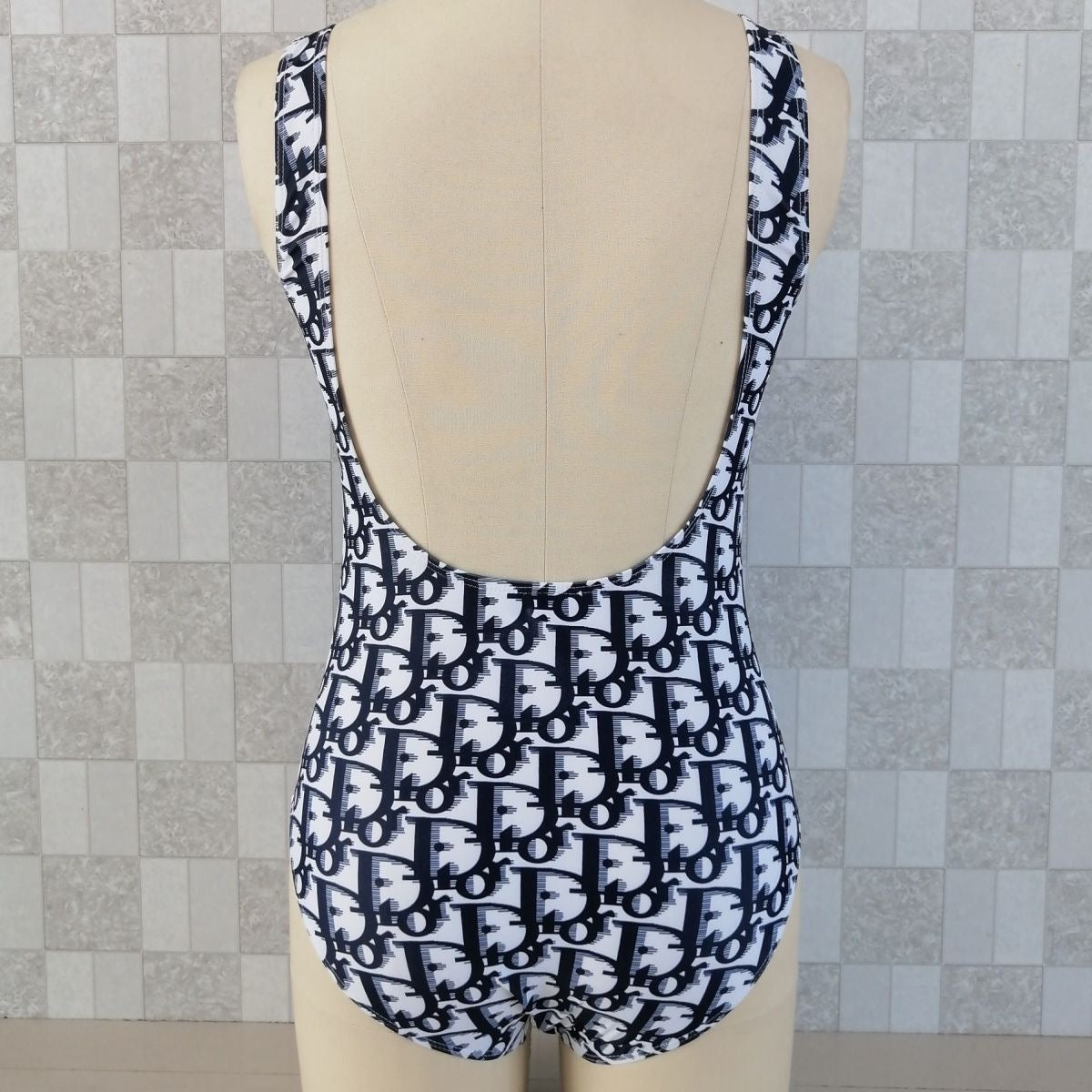 swimsuit-103