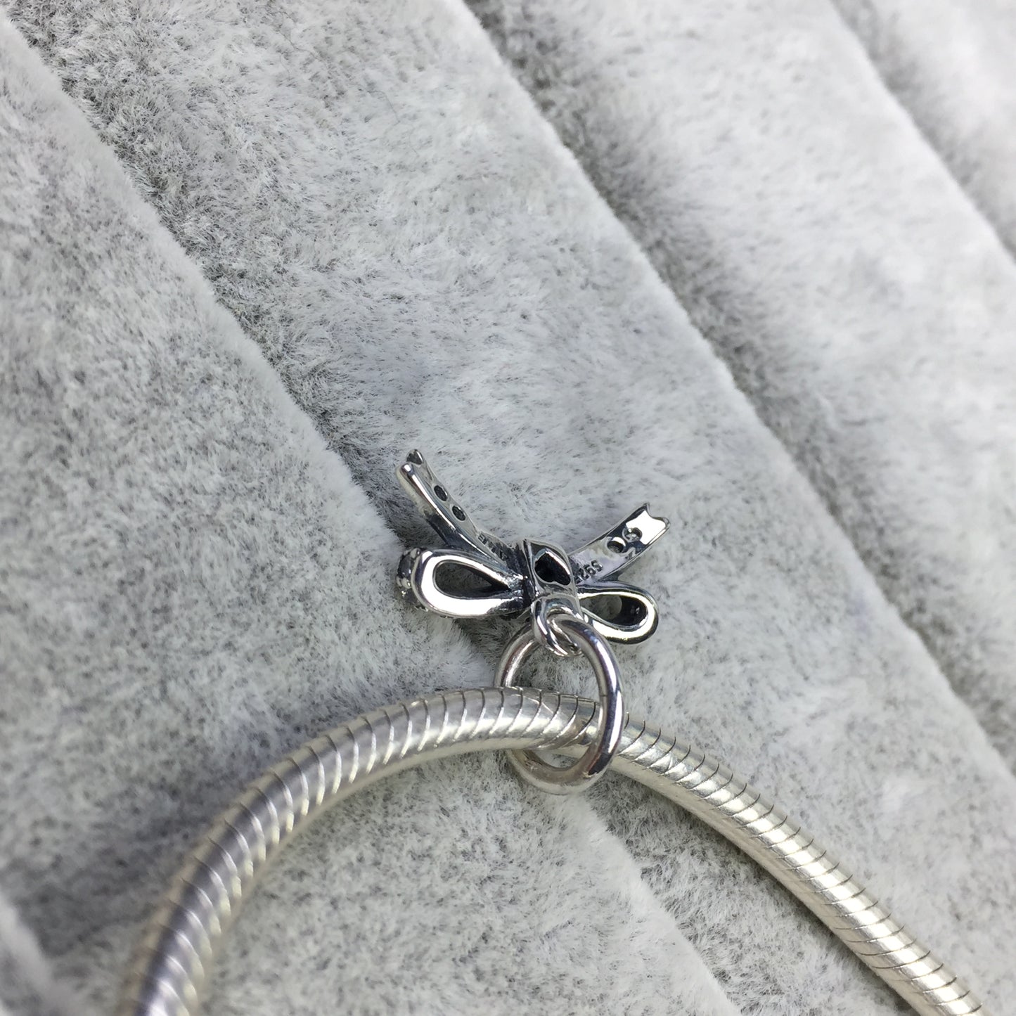 390357CZ