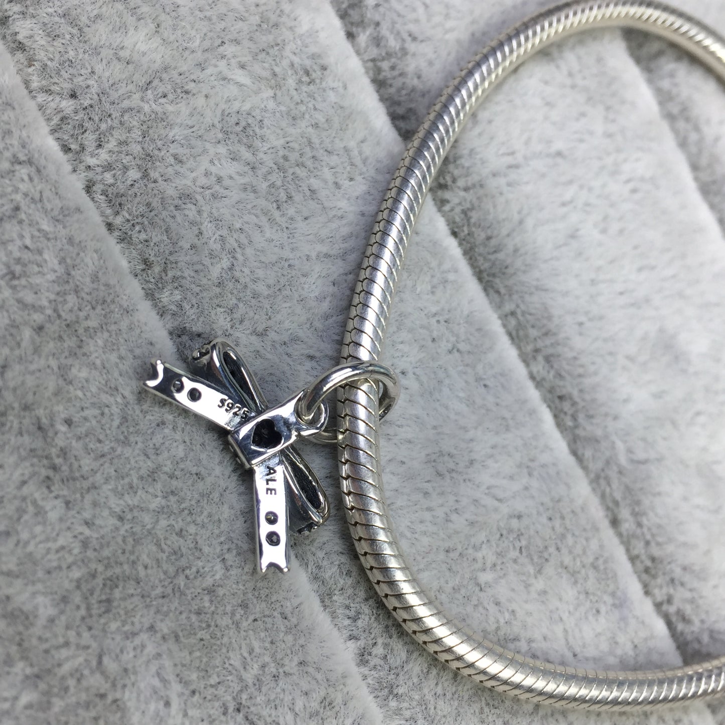 390357CZ