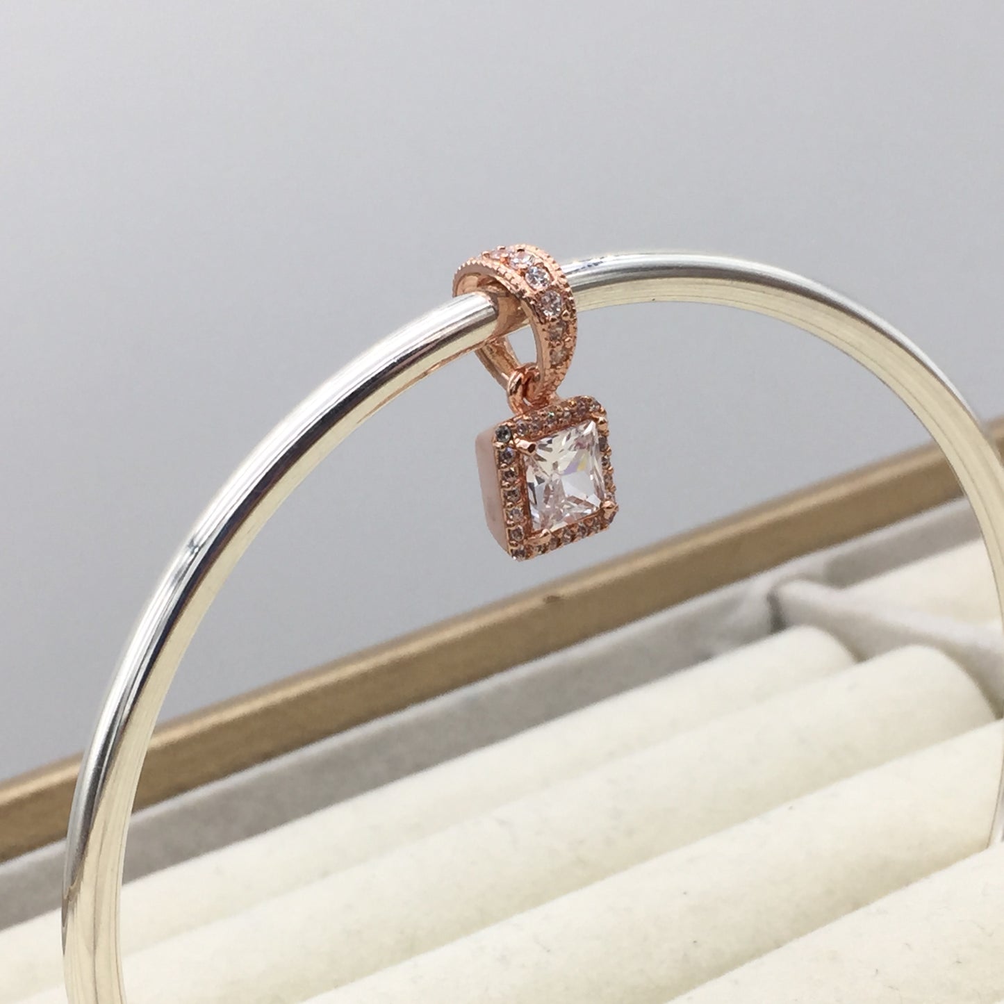 380378CZ
