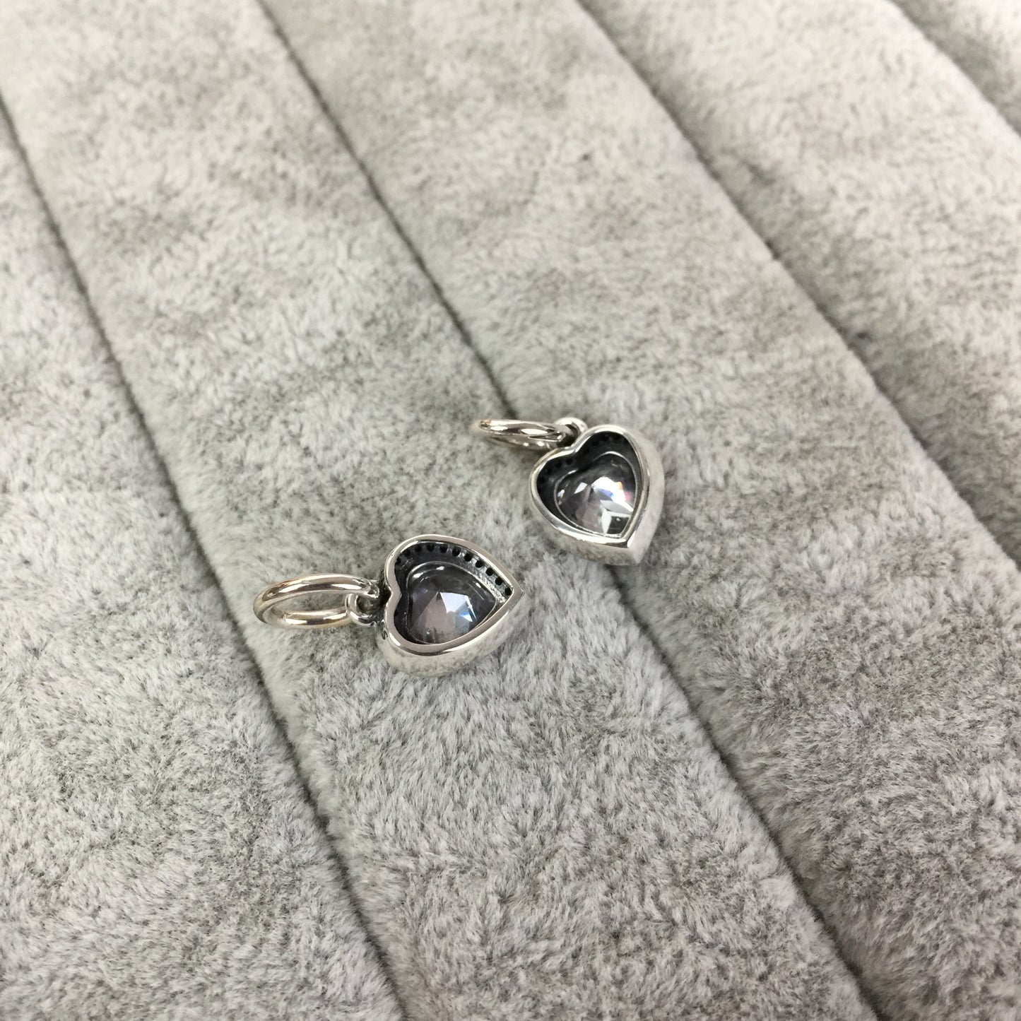 390366