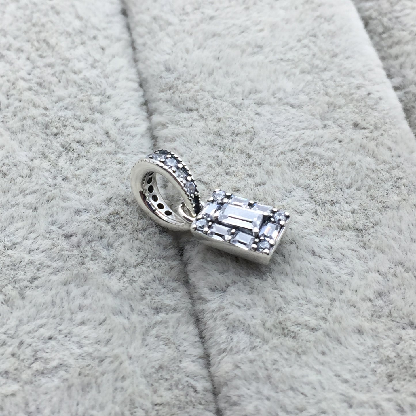 397543CZ