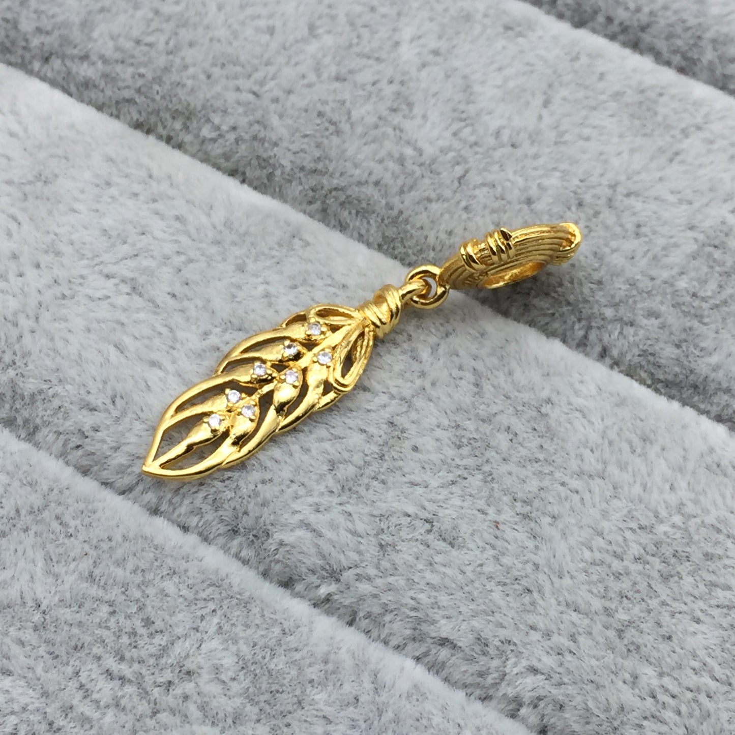 767586CZ