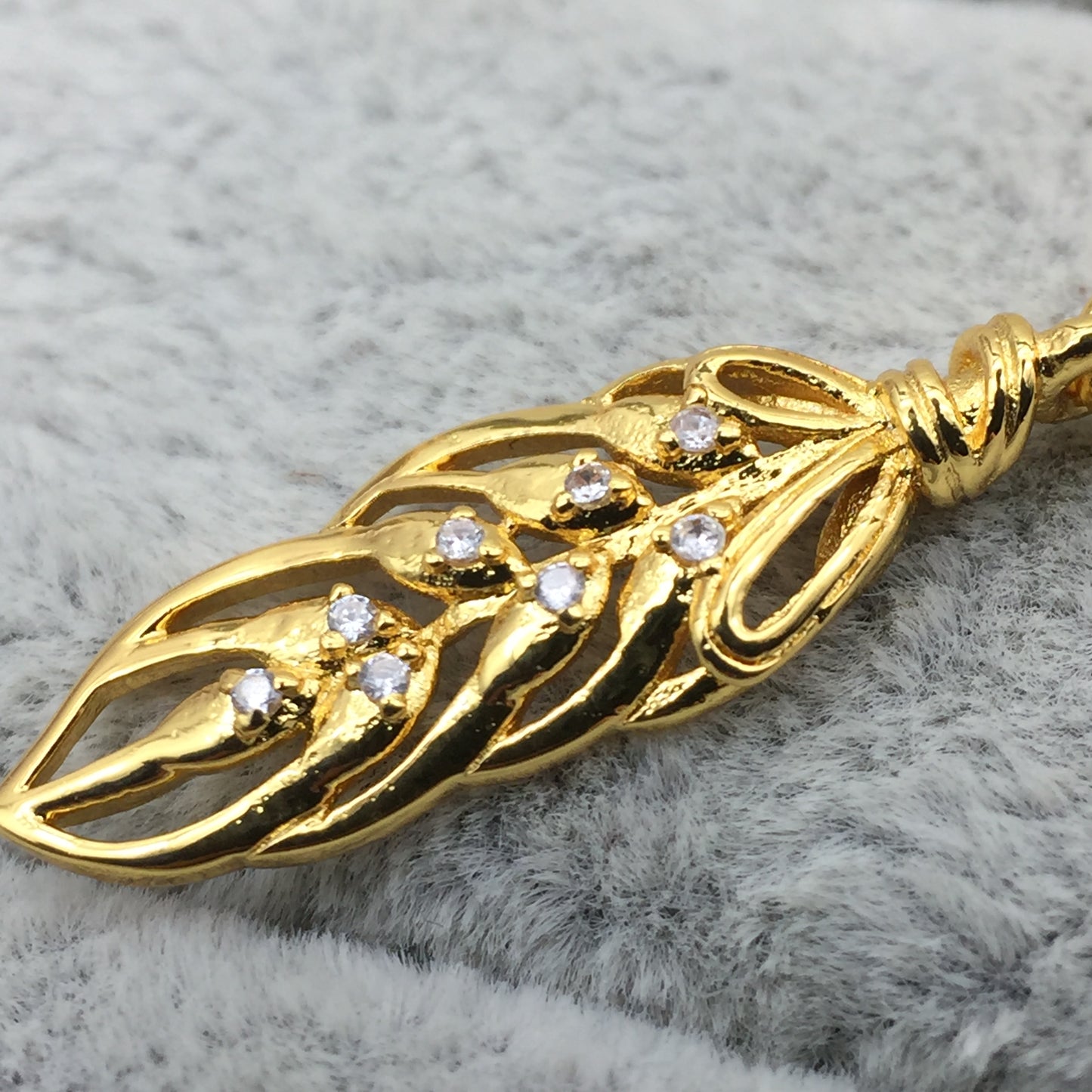 767586CZ