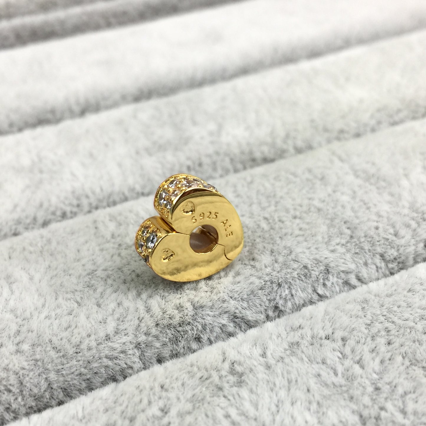 767020CZ