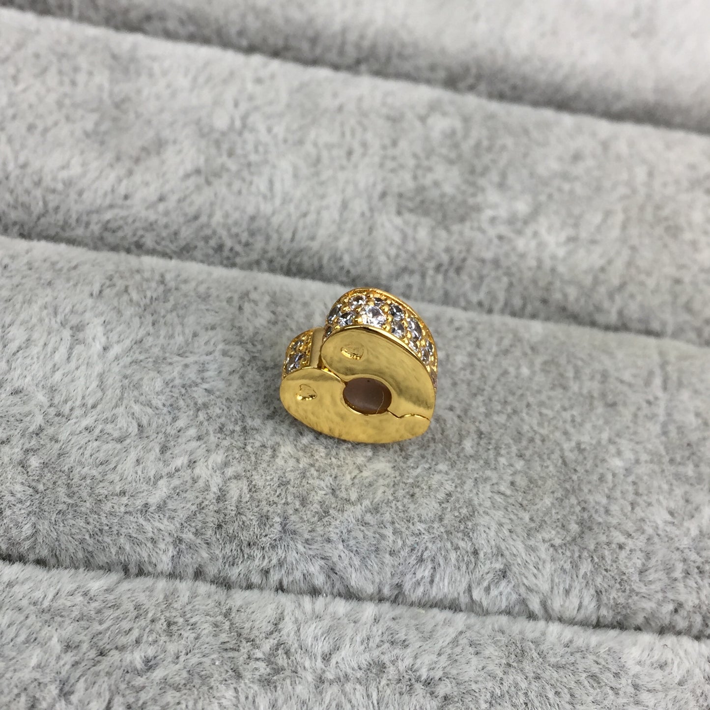 767020CZ