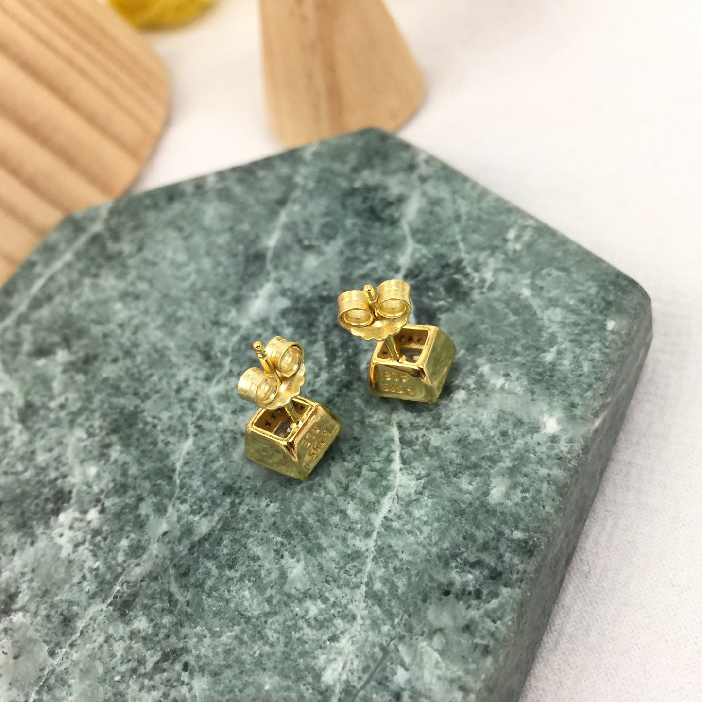 250327CZ