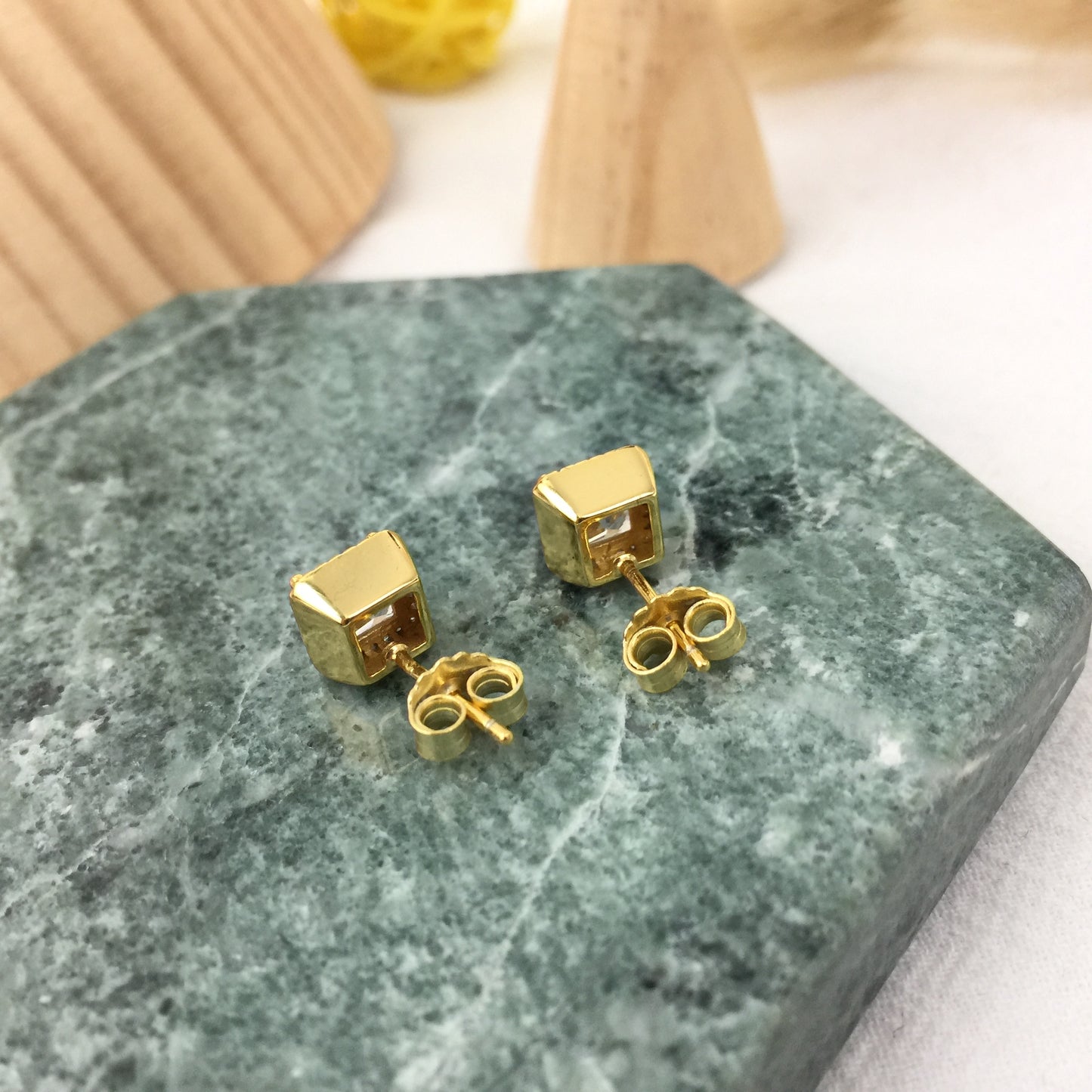 250327CZ
