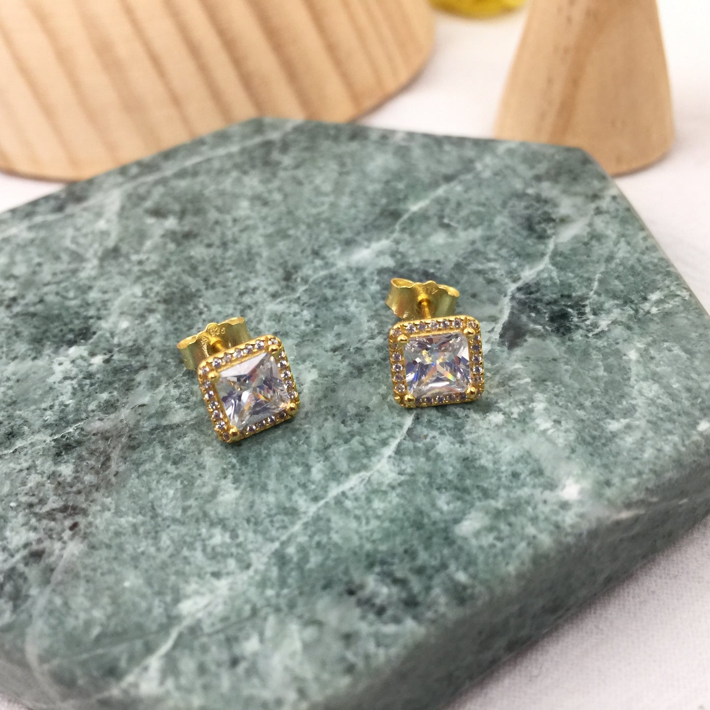 250327CZ