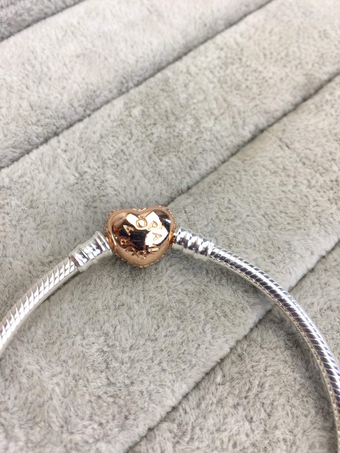 586292CZ
