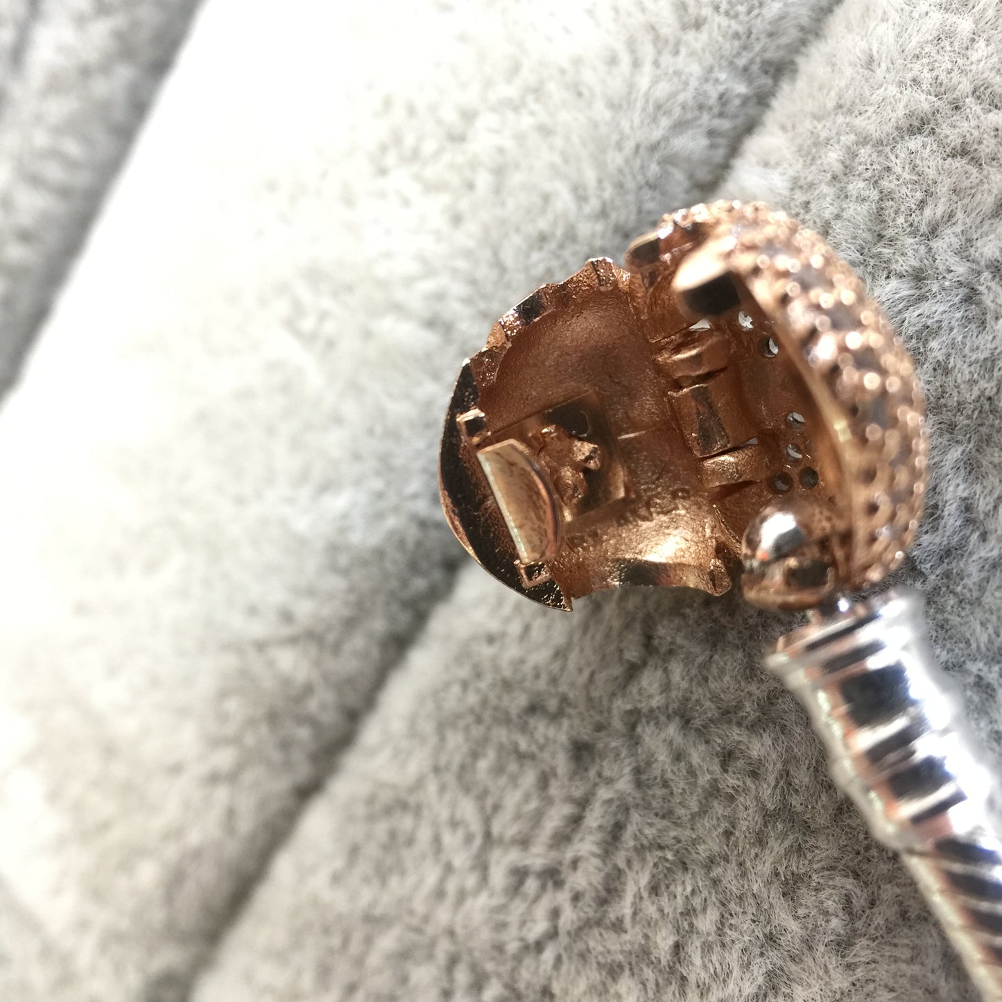 586292CZ