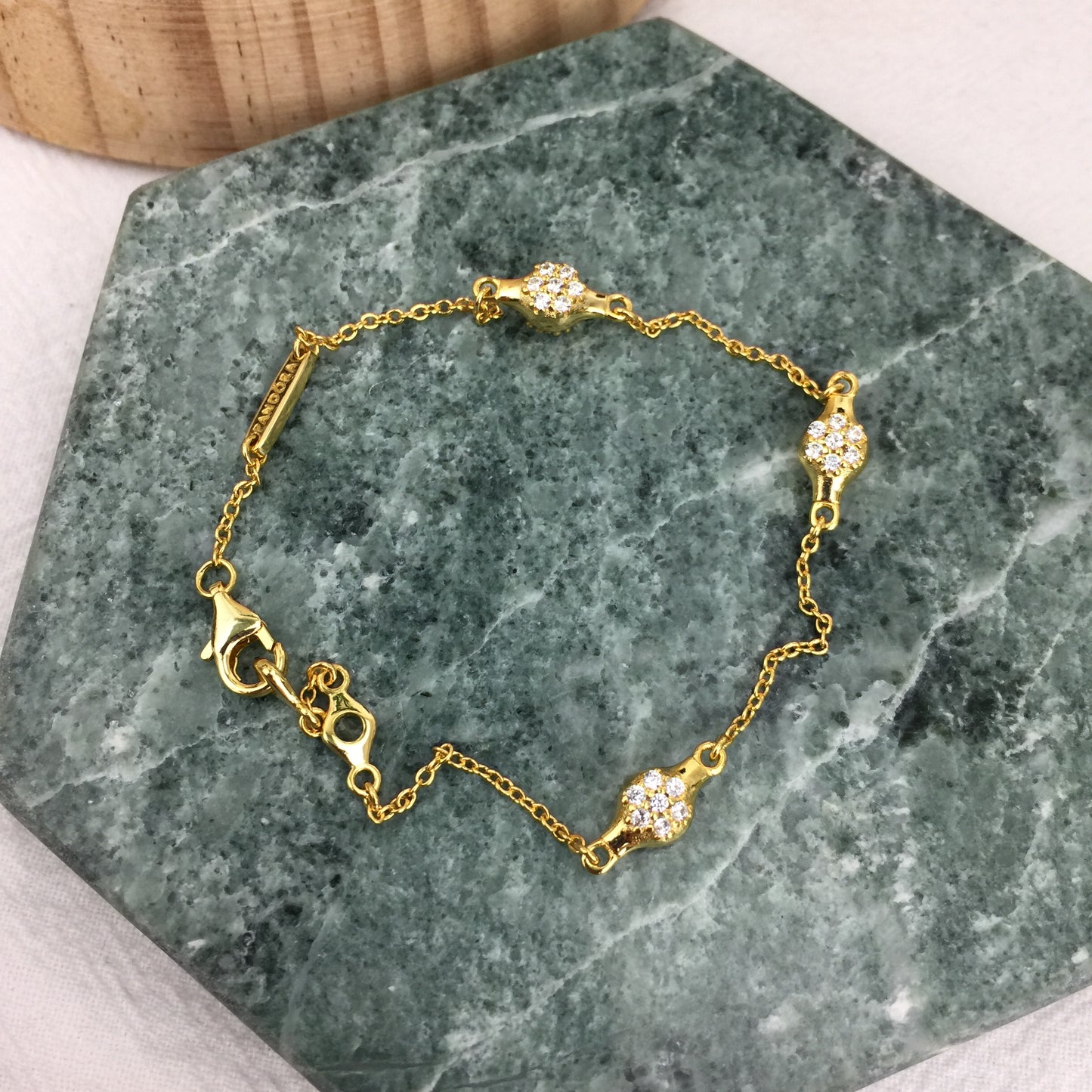 567354CZ