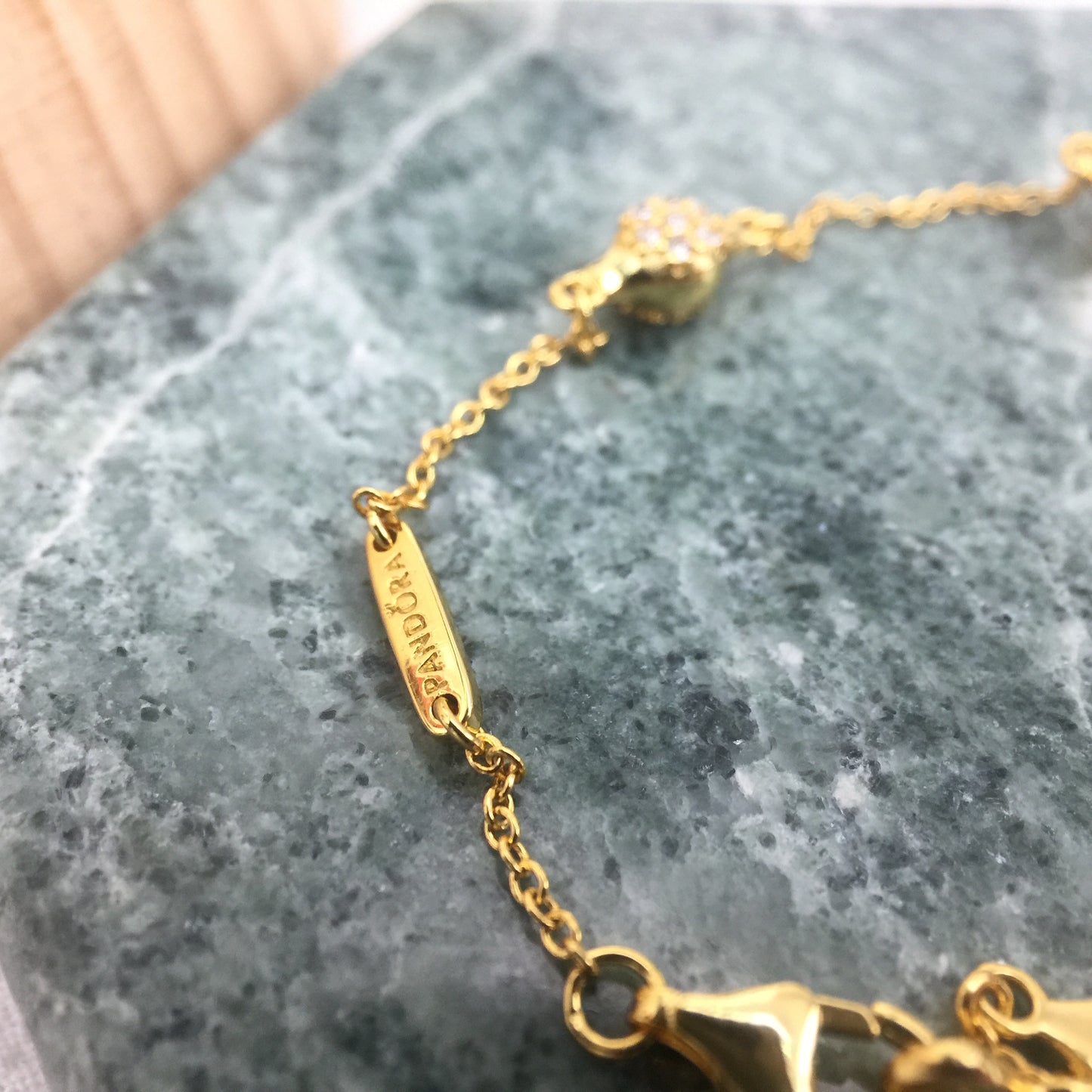 567354CZ