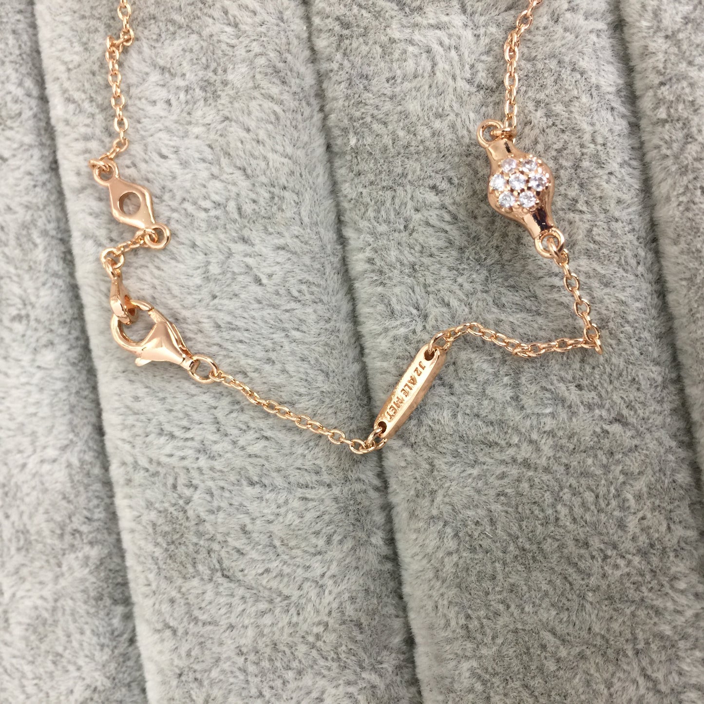 587354CZ