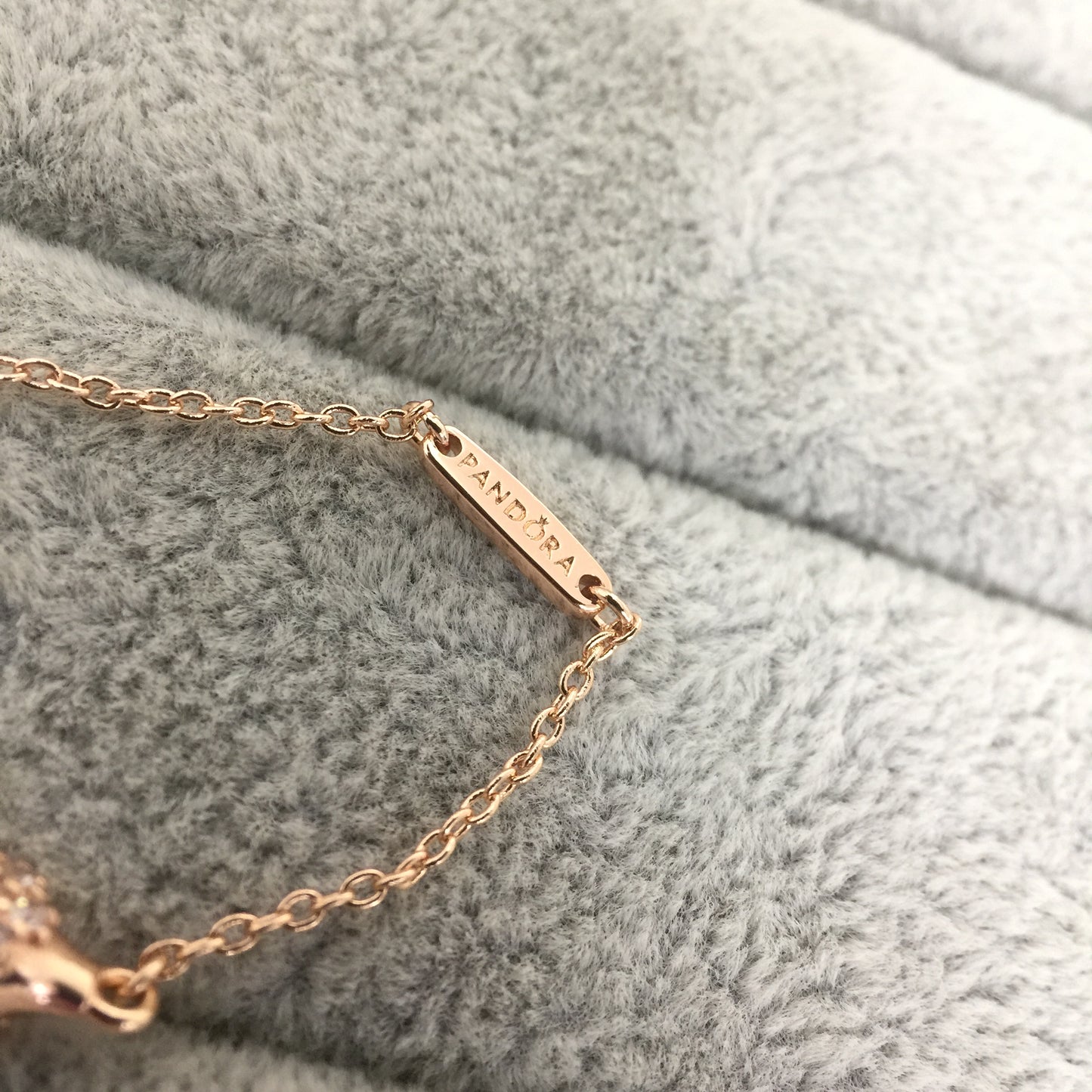 587354CZ