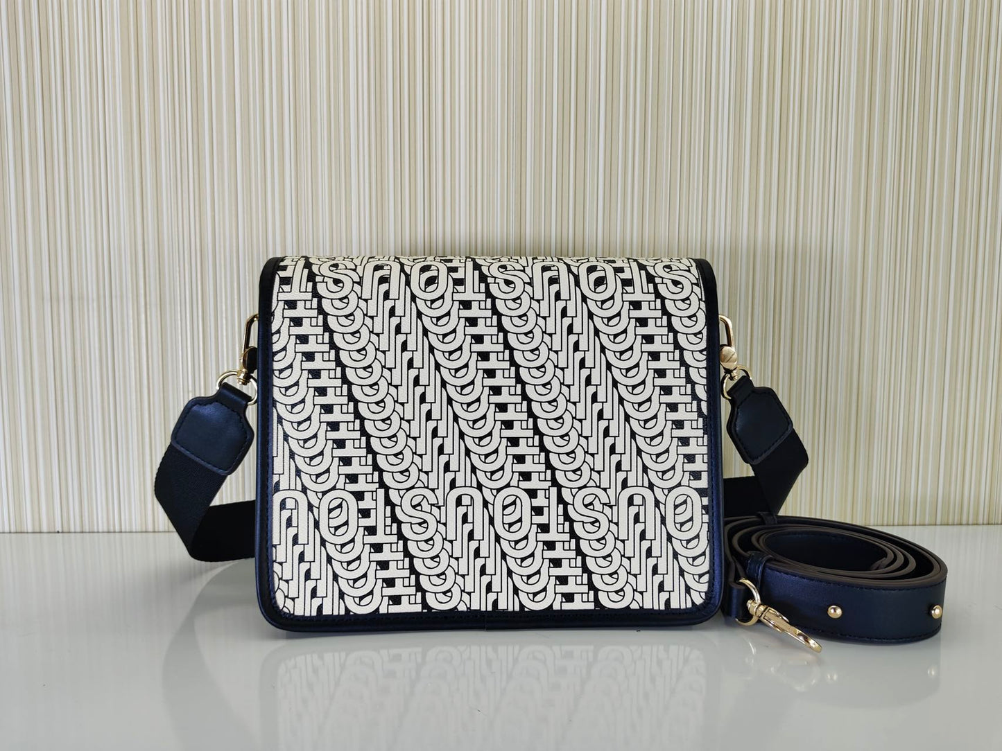 TO-BAG121