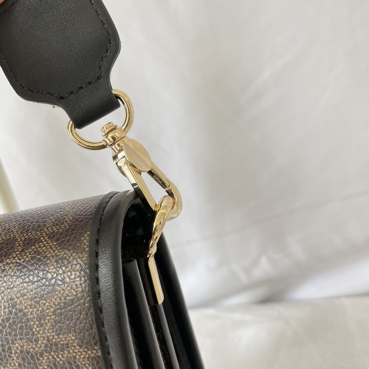 TO-BAG085