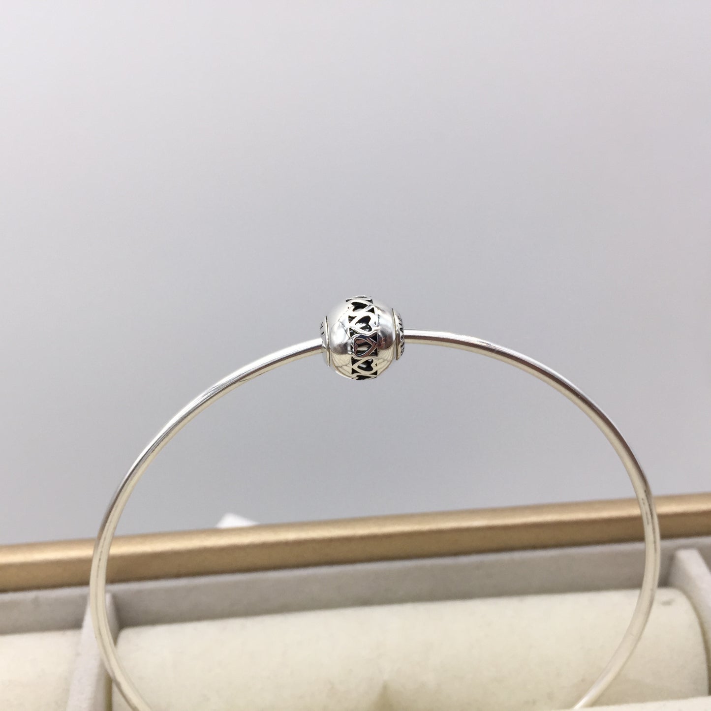 796070