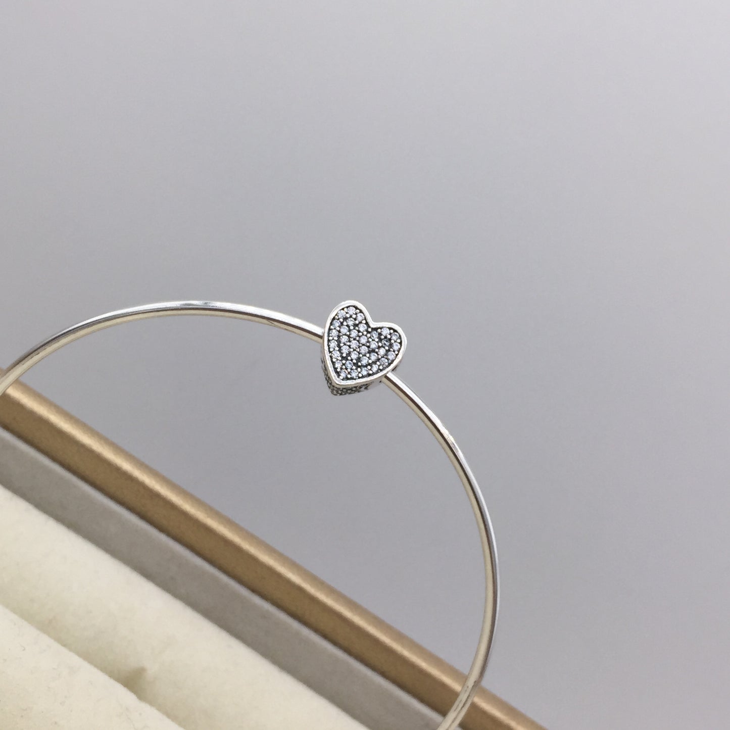796084CZ