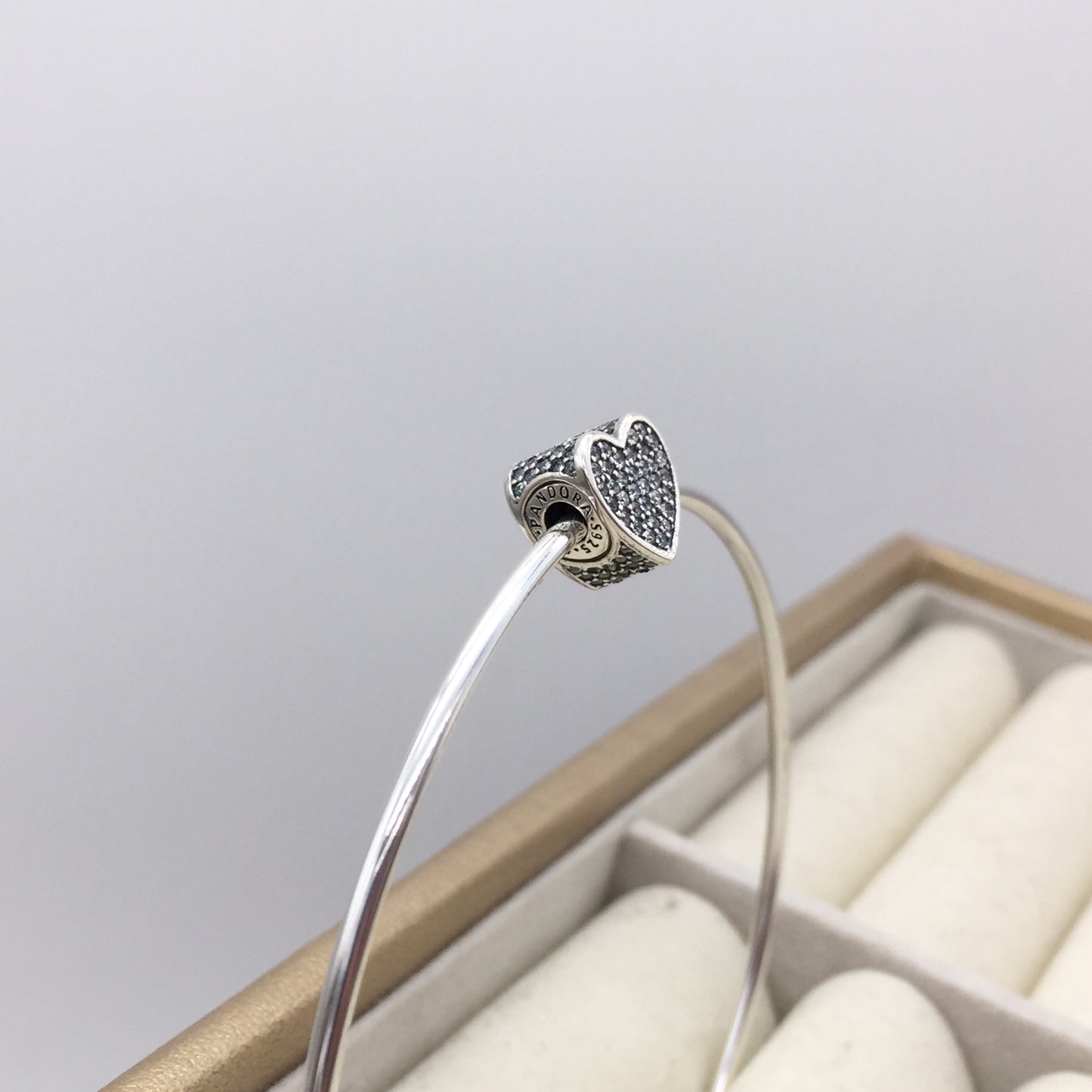 796084CZ