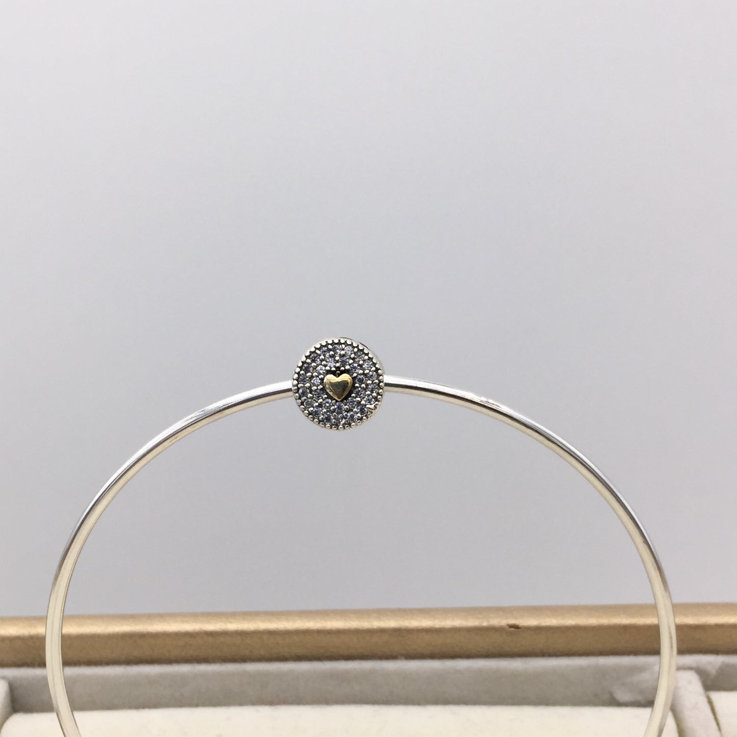 796085CZ